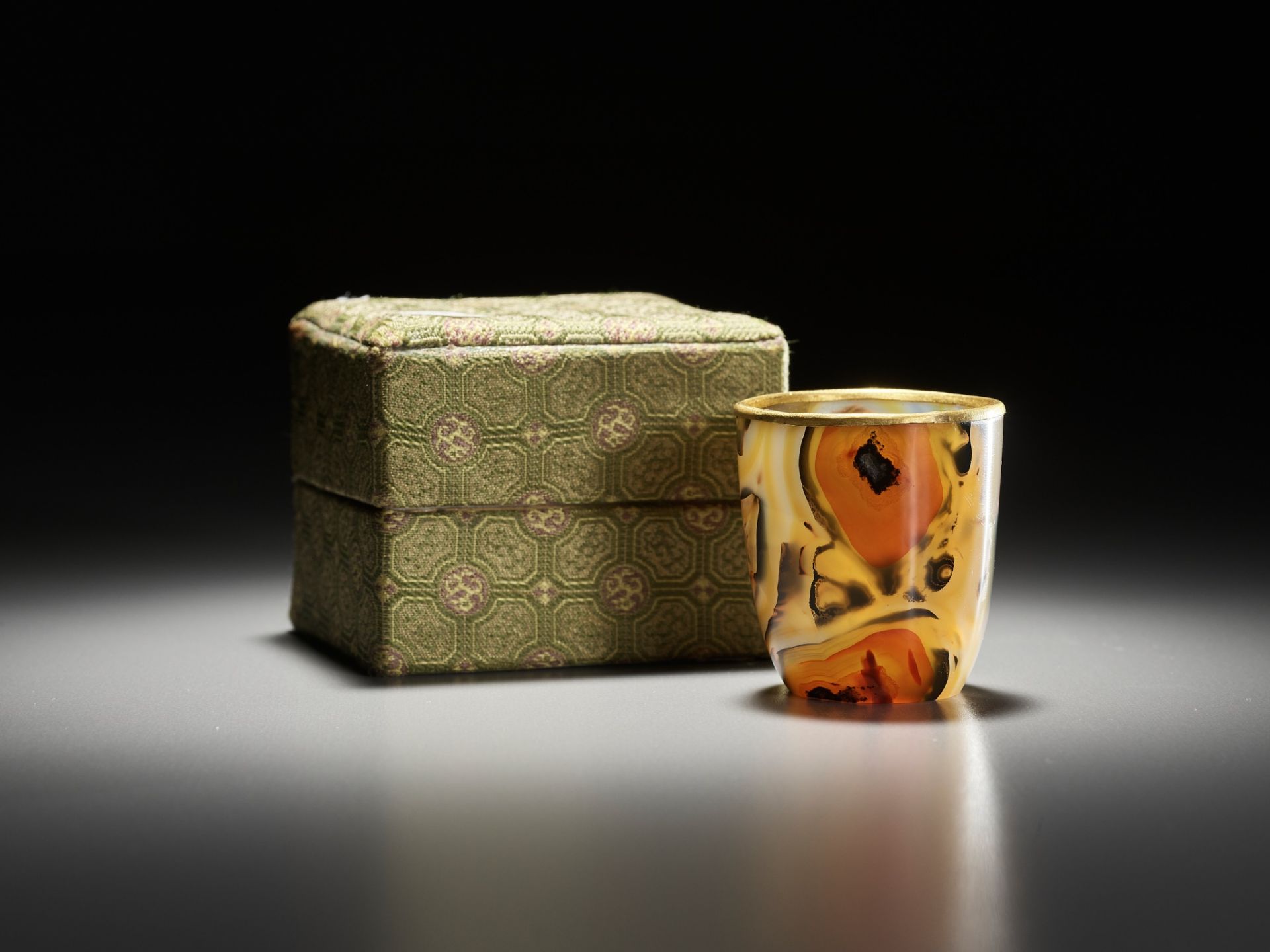 AN AGATE CUP AND MATCHING CUP STAND, YONGZHENG PERIOD - Image 12 of 14
