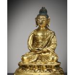 A SMALL GILT BRONZE FIGURE OF BUDDHA AMITABHA, 17TH-18TH CENTURY