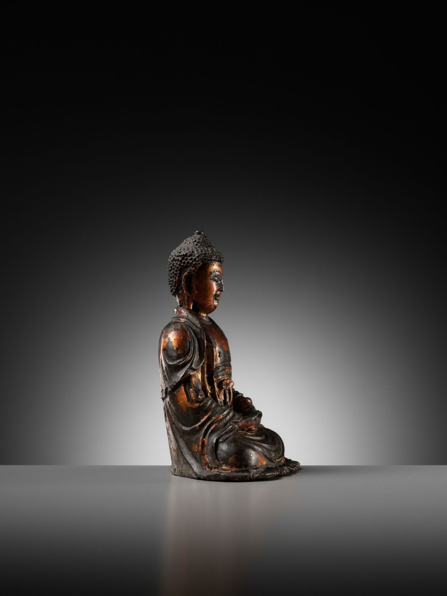 A GILT-LACQUERED BRONZE FIGURE OF BUDDHA, MING DYNASTY - Image 9 of 10