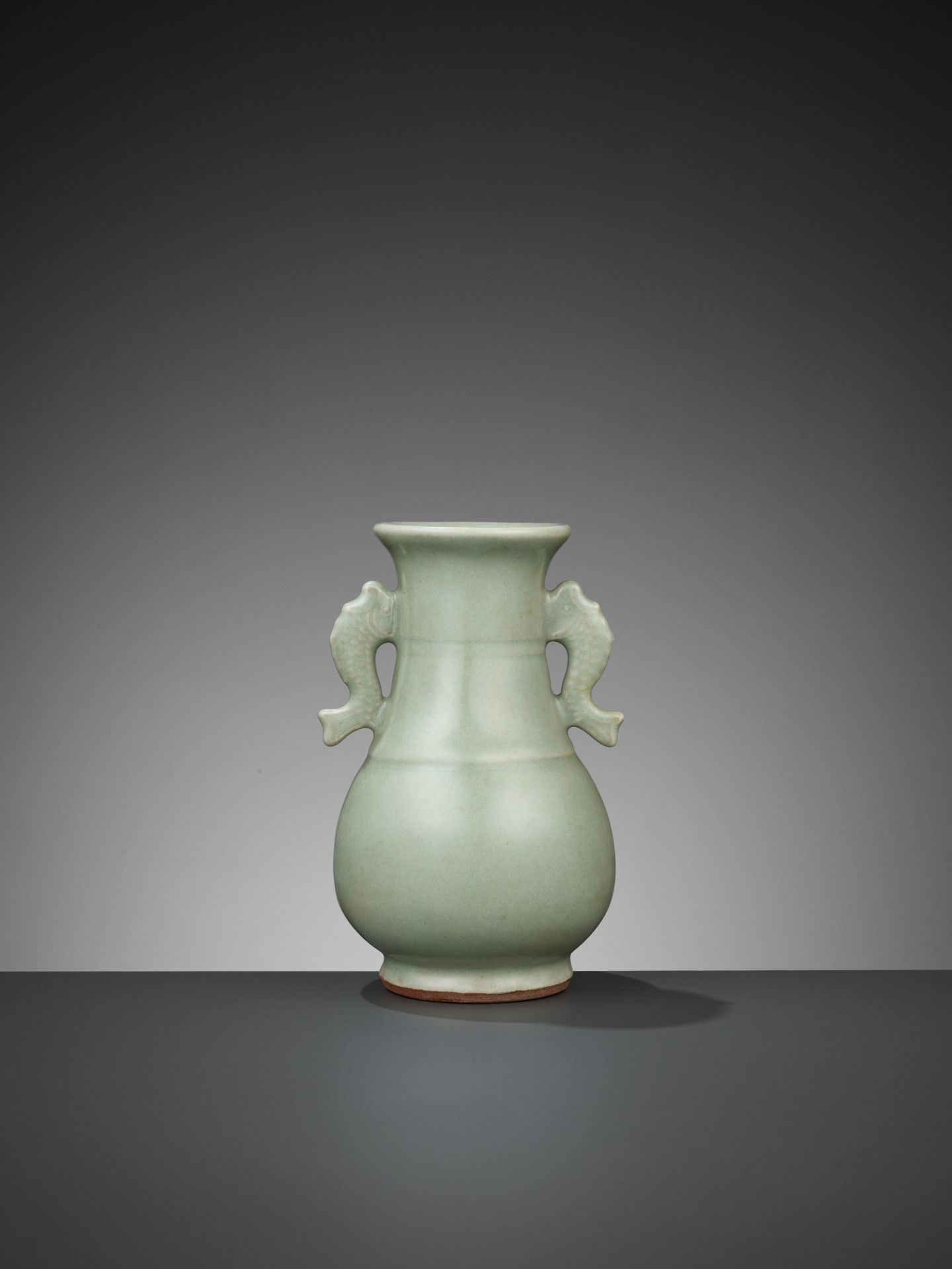 A LONGQUAN CELADON 'TWIN FISH' VASE, SOUTHERN SONG TO YUAN DYNASTY - Image 2 of 10