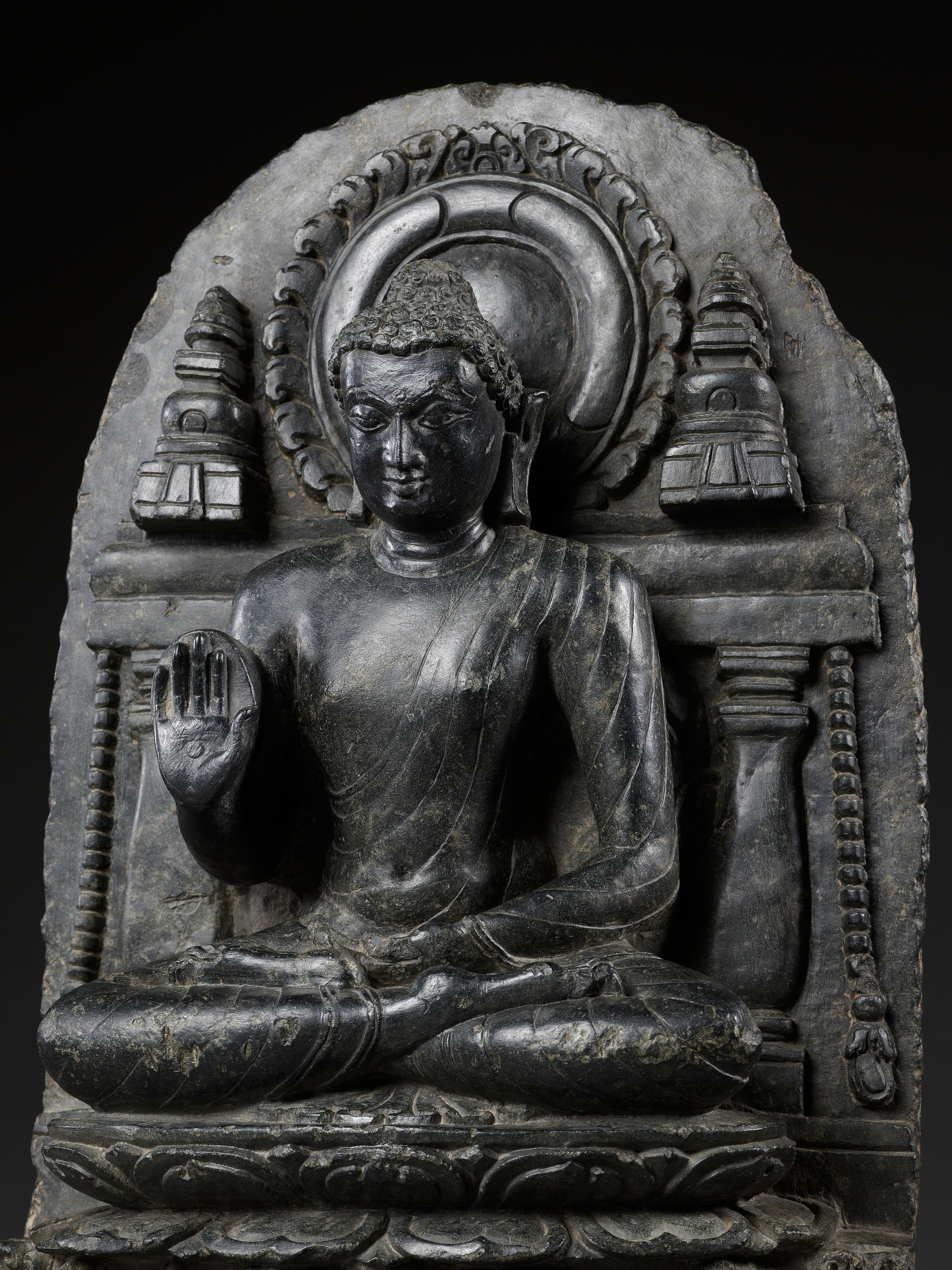 A BLACK SCHIST STELE OF BUDDHA SHAKYAMUNI, PALA PERIOD