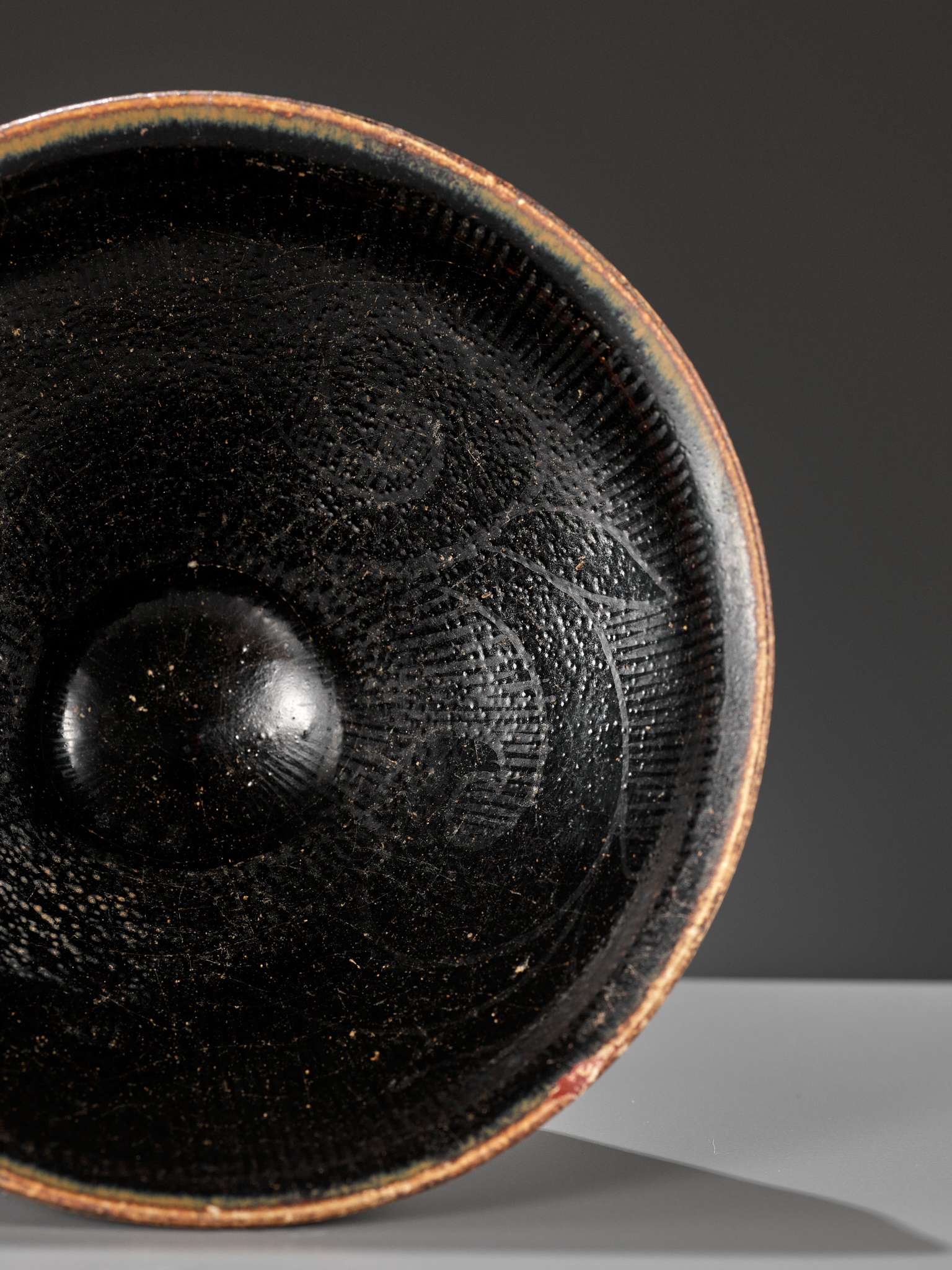 A CIZHOU SILVER-DECORATED AND BLACK-GLAZED TEA BOWL, SOUTHERN SONG OR JIN DYNASTY - Image 2 of 16