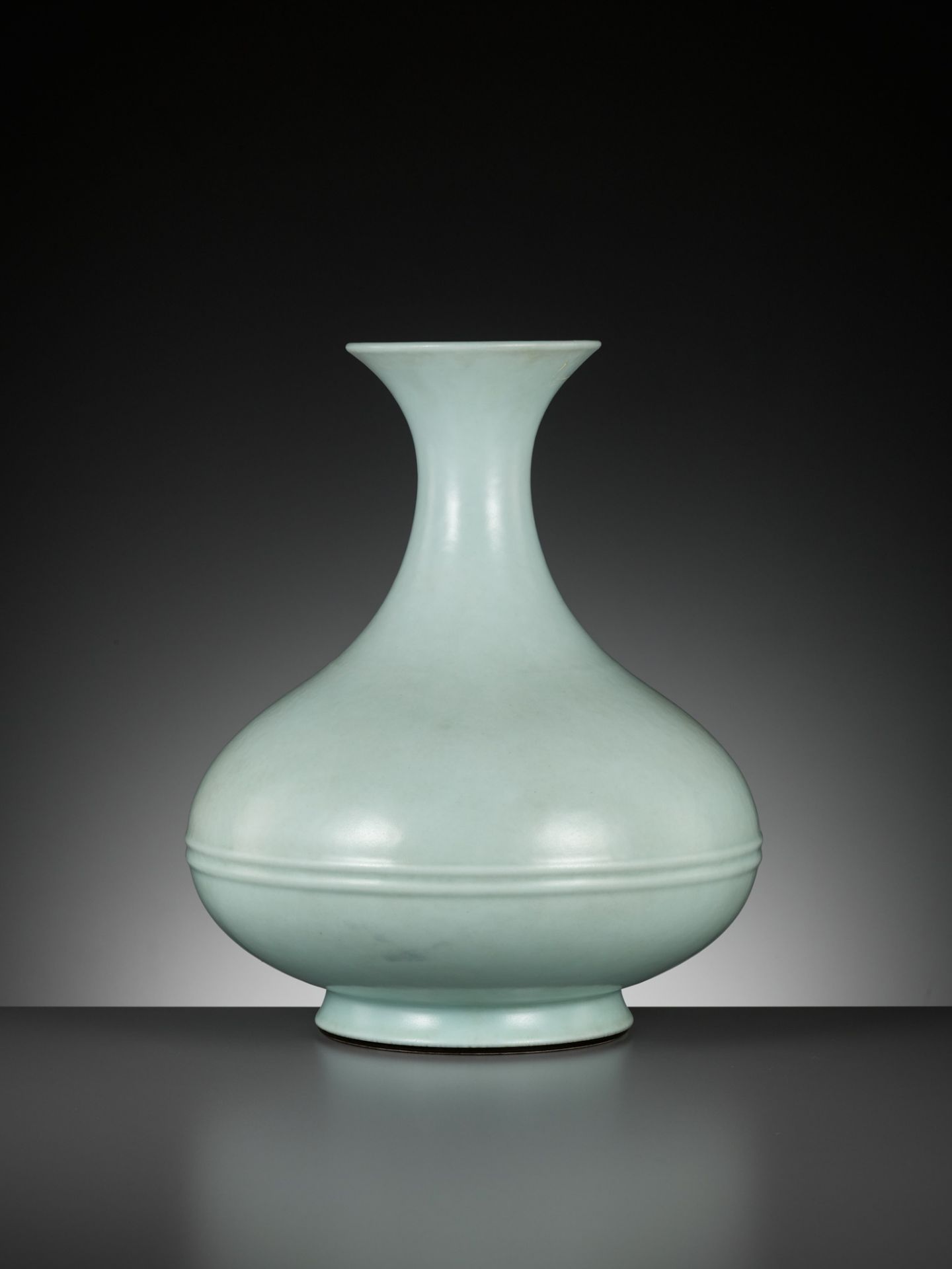 A CELADON-GLAZED PEAR-SHAPED VASE, YONGZHENG MARK AND OF THE PERIOD - Image 7 of 13