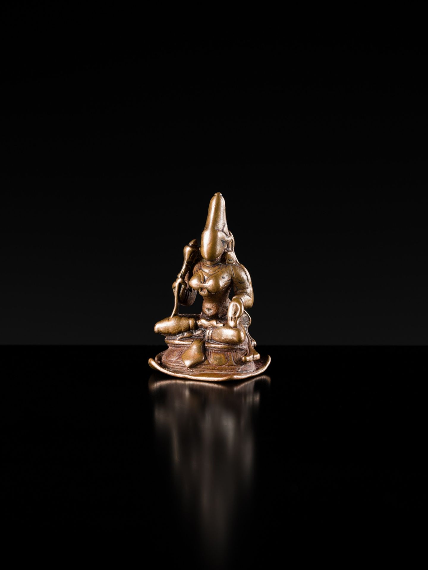 A SMALL BRONZE FIGURE OF SRI DEVI - Image 2 of 9