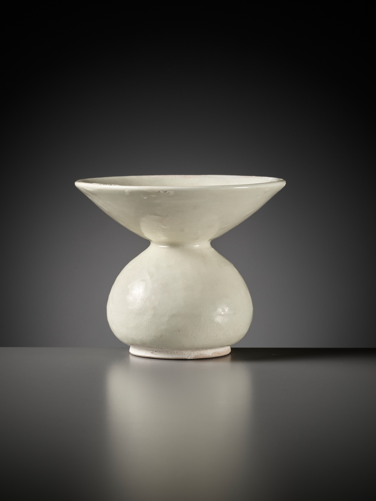 A WHITE-GLAZED XING ZHADOU, LATE TANG DYNASTY TO FIVE DYNASTIES PERIOD - Image 10 of 16