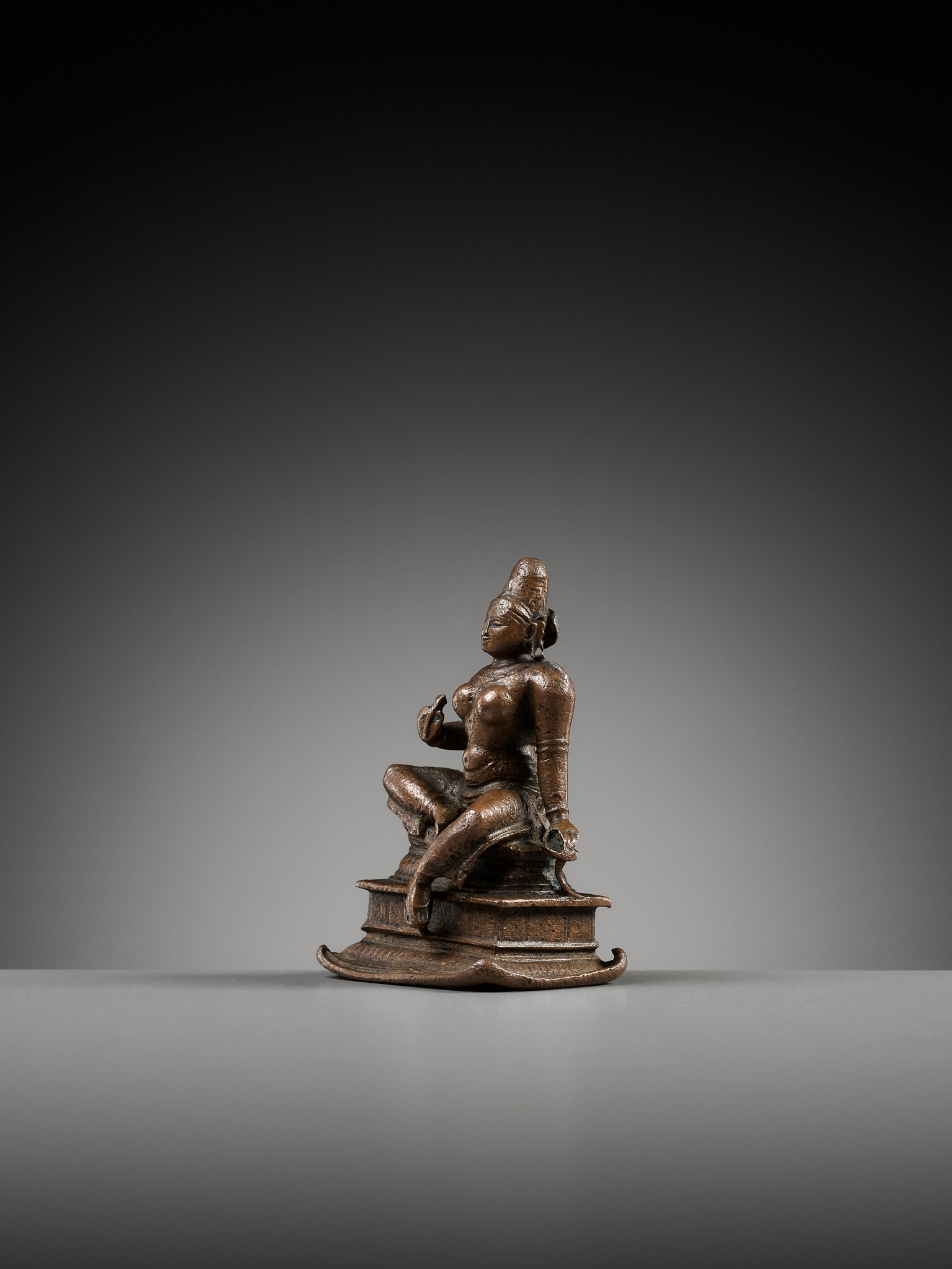 A SMALL COPPER ALLOY FIGURE OF PARVATI, LATER CHOLA - Image 3 of 9