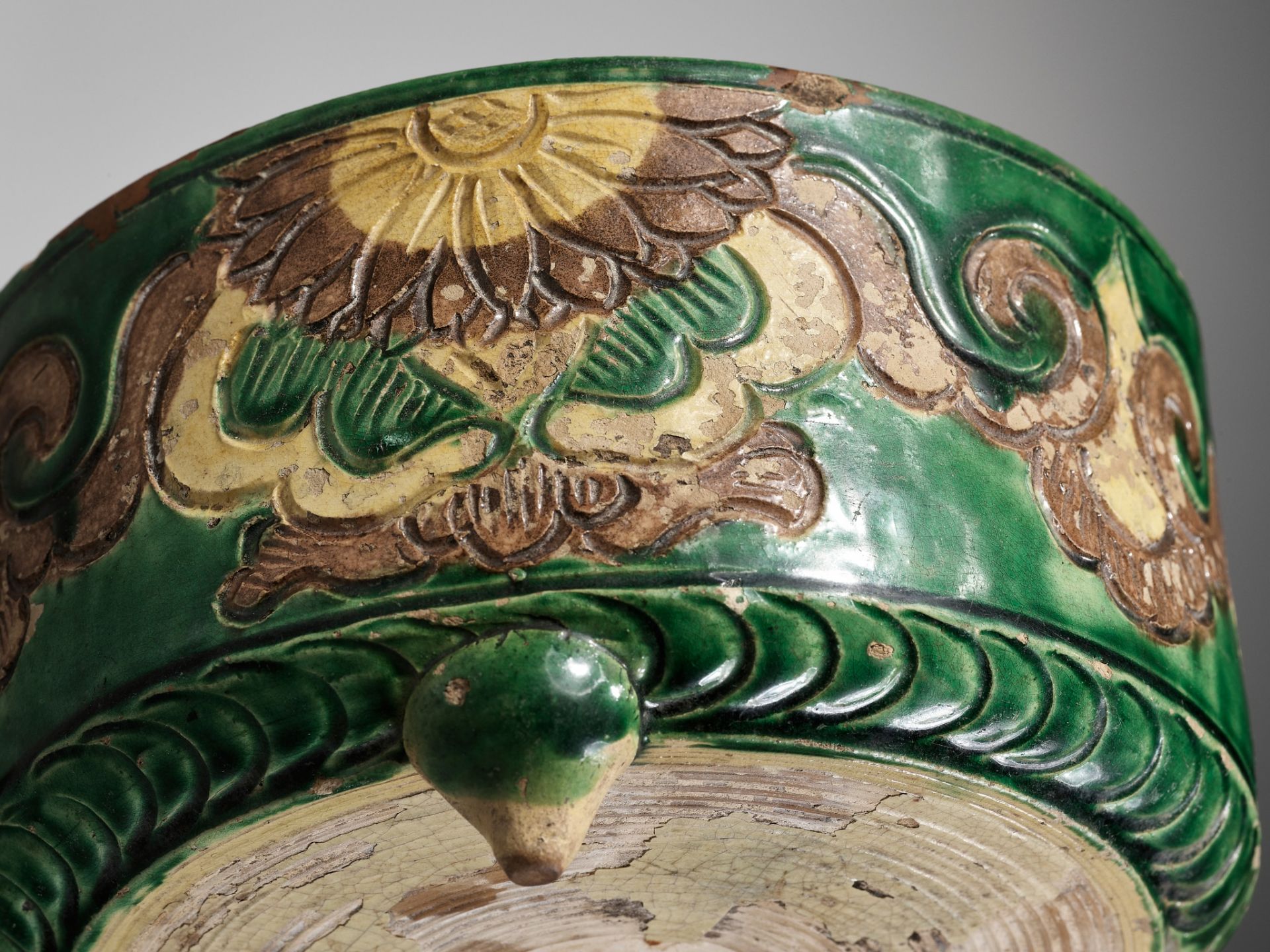 A GREEN, AUBERGINE, AND YELLOW-GLAZED TRIPOD CENSER, LIAO DYNASTY - Image 10 of 12