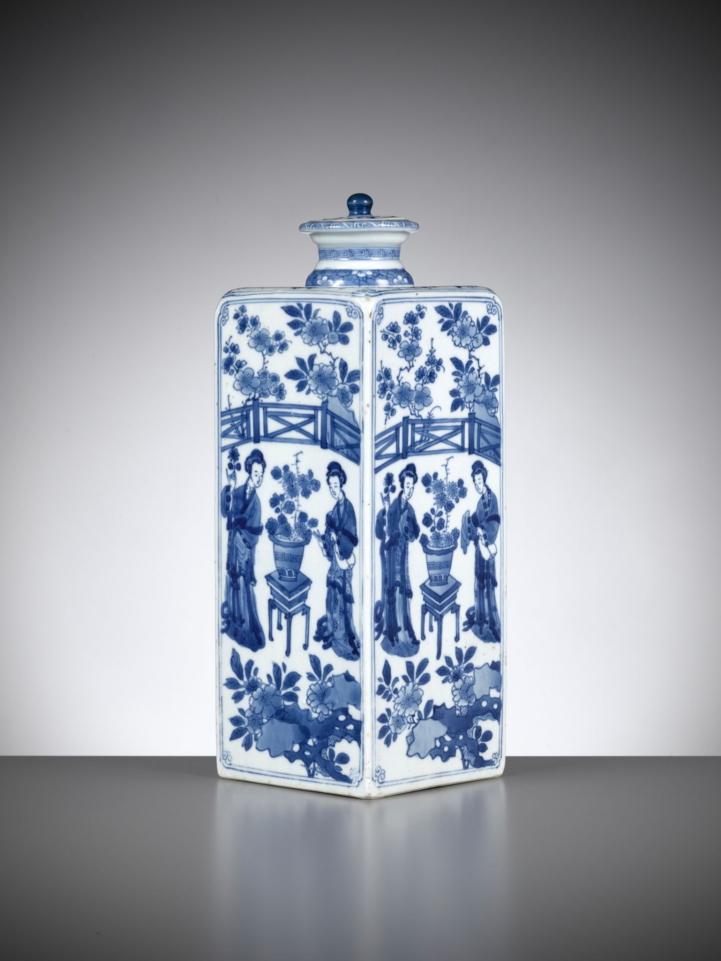 A BLUE AND WHITE RECTANGULAR FLASK AND COVER, KANGXI PERIOD - Image 13 of 22