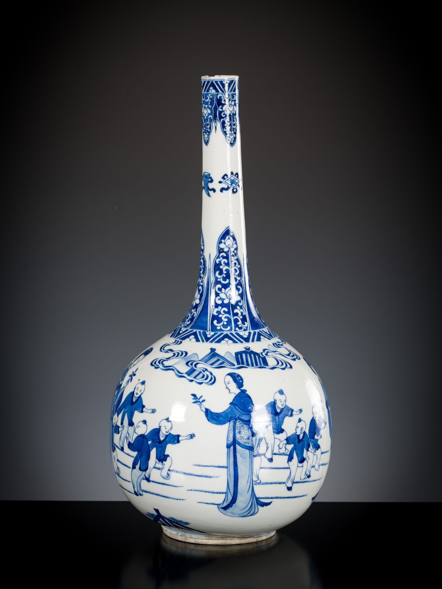 A LARGE BLUE AND WHITE 'PLAYING DISCIPLES' BOTTLE VASE, CHINA, 18th - 19th CENTURY - Image 6 of 9