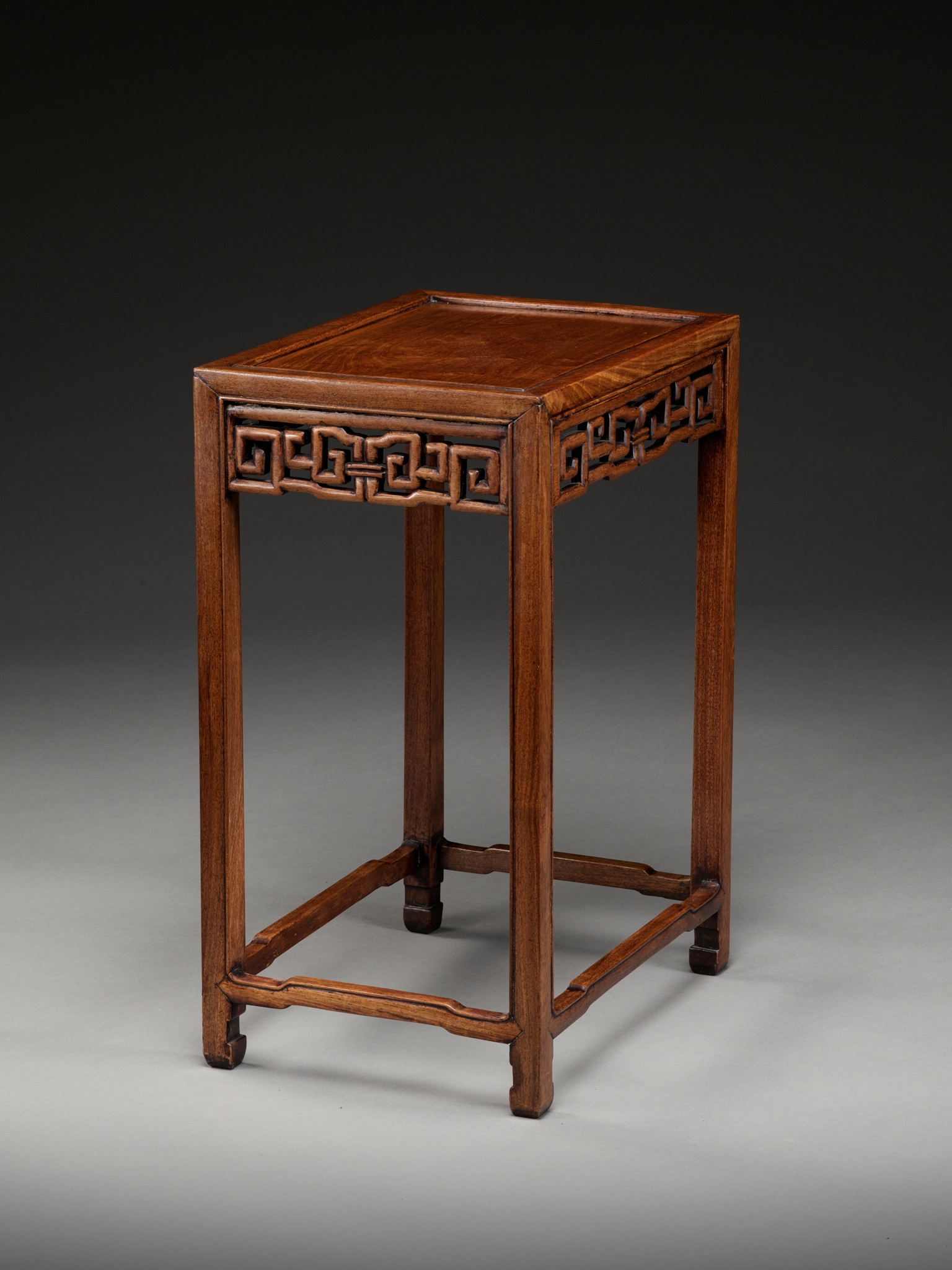 A HONGMU SIDE TABLE, LATE QING DYNASTY TO EARLY REPUBLIC PERIOD - Image 8 of 11