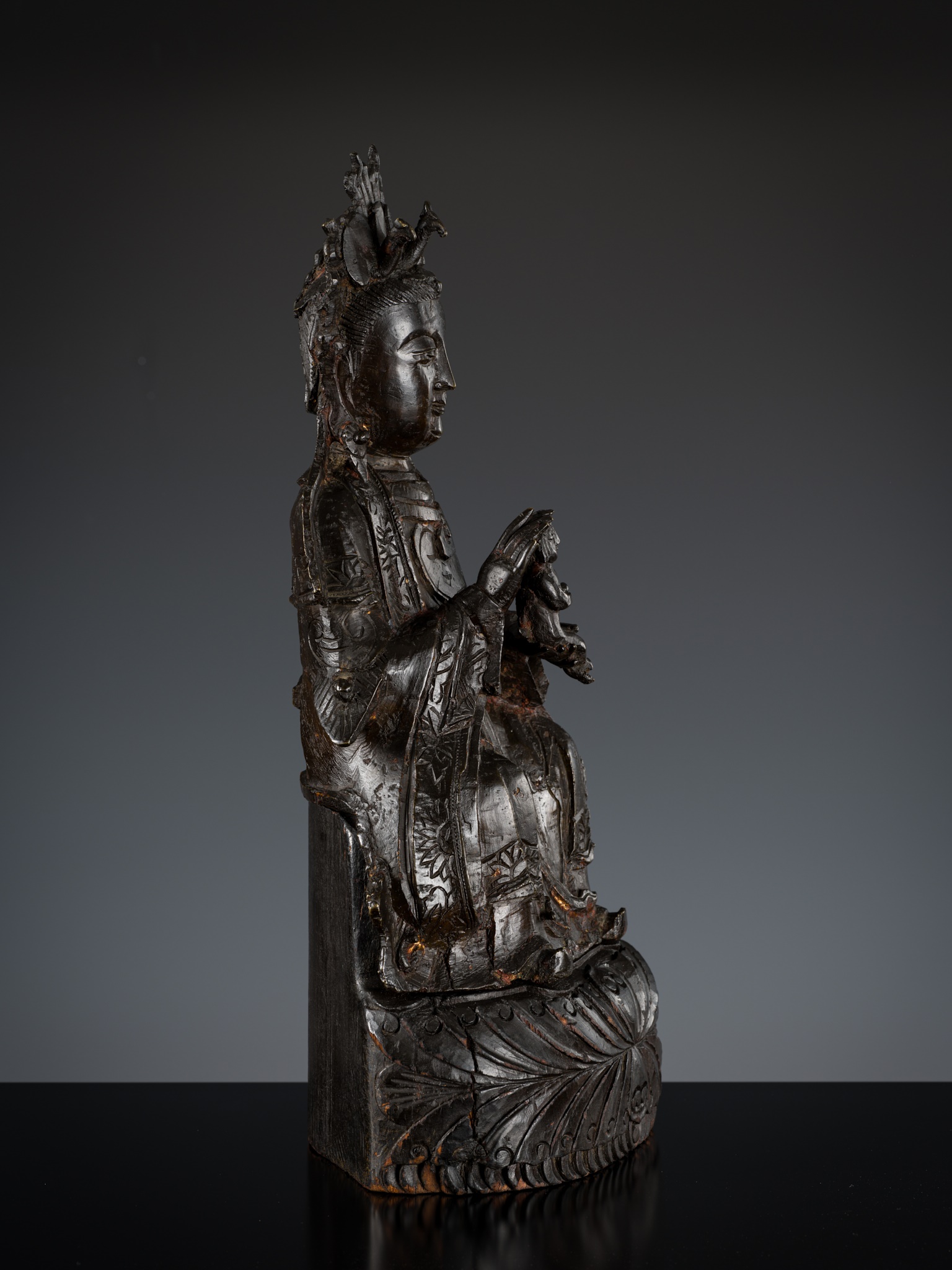 A BRONZE FIGURE OF SONGZI GUANYIN AND CHILD, MING DYNASTY - Image 8 of 10