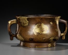 A GOLD-SPLASHED BRONZE BOMBE CENSER, CHINA, 17TH-18TH CENTURY