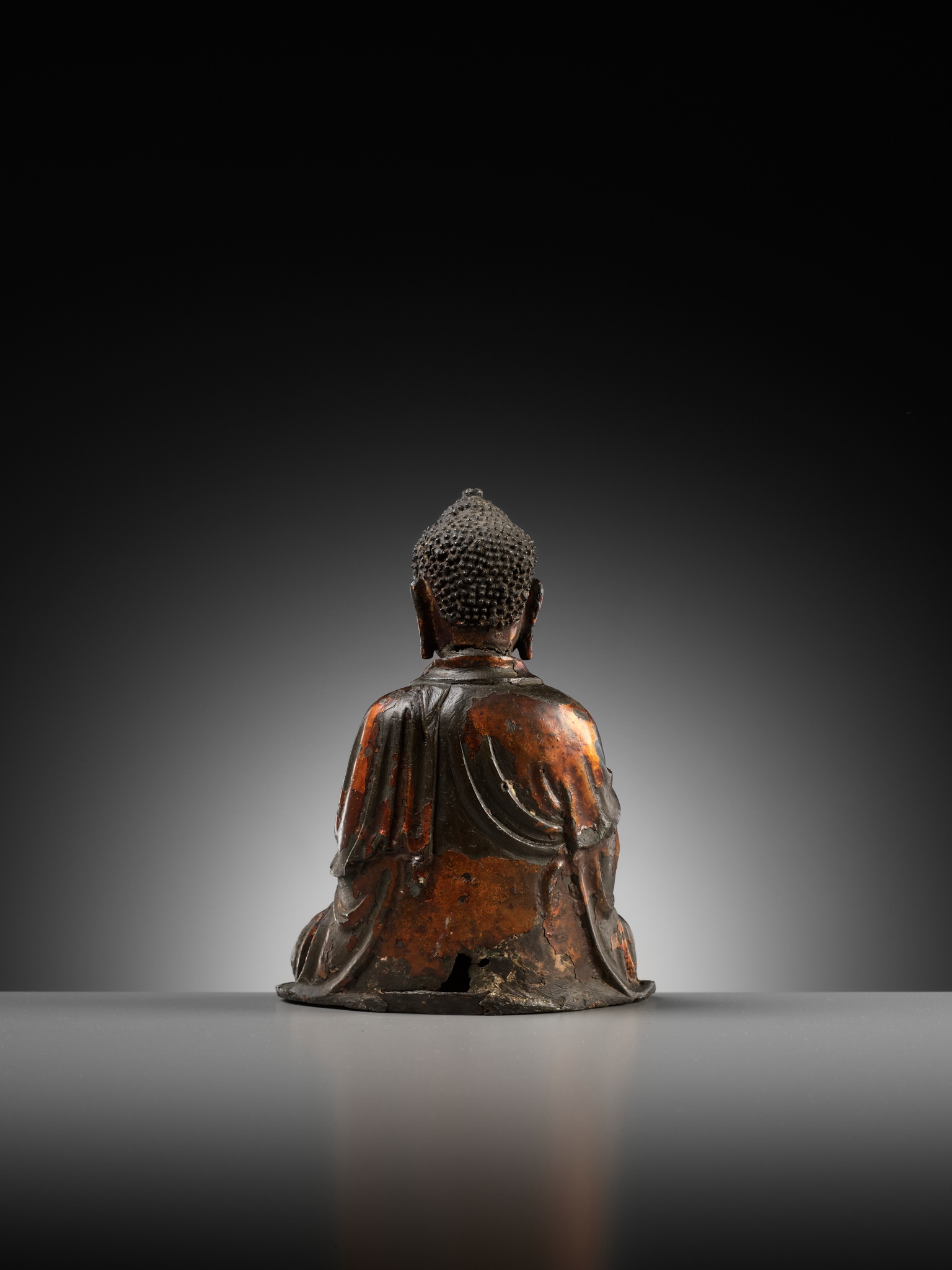 A GILT-LACQUERED BRONZE FIGURE OF BUDDHA, MING DYNASTY - Image 7 of 10