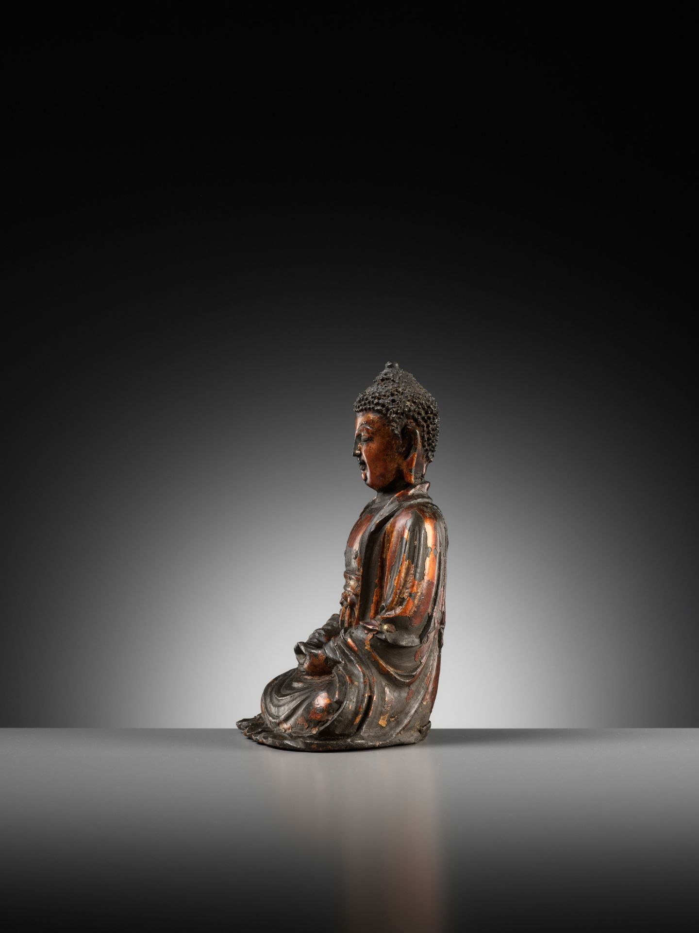 A GILT-LACQUERED BRONZE FIGURE OF BUDDHA, MING DYNASTY - Image 6 of 10