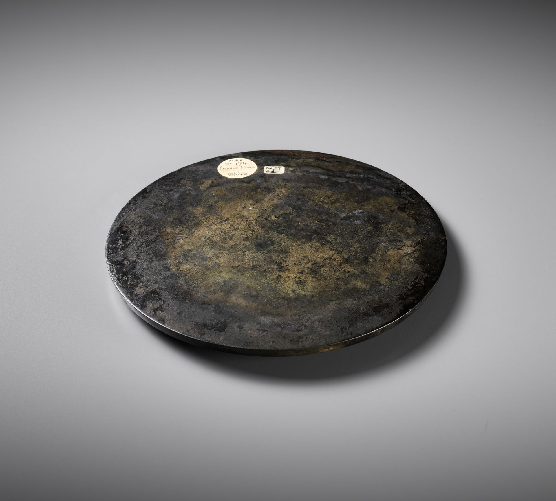 A LARGE BRONZE MIRROR WITH A 37-CHARACTER INSCRIPTION, HAN DYNASTY, CHINA, 206 BC-220 AD - Image 8 of 16