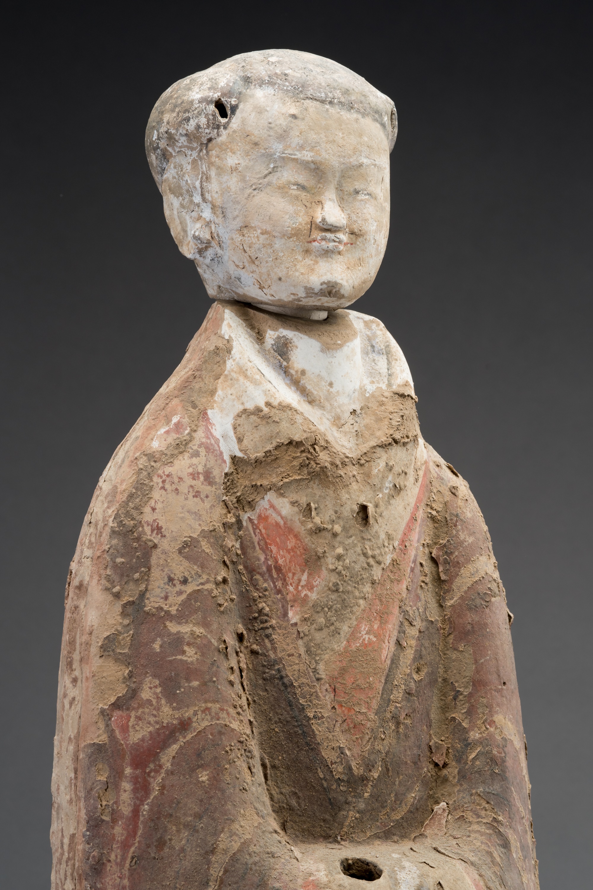 A LARGE PAINTED POTTERY FIGURE OF A COURT-LADY, HAN DYNASTY - Image 4 of 10