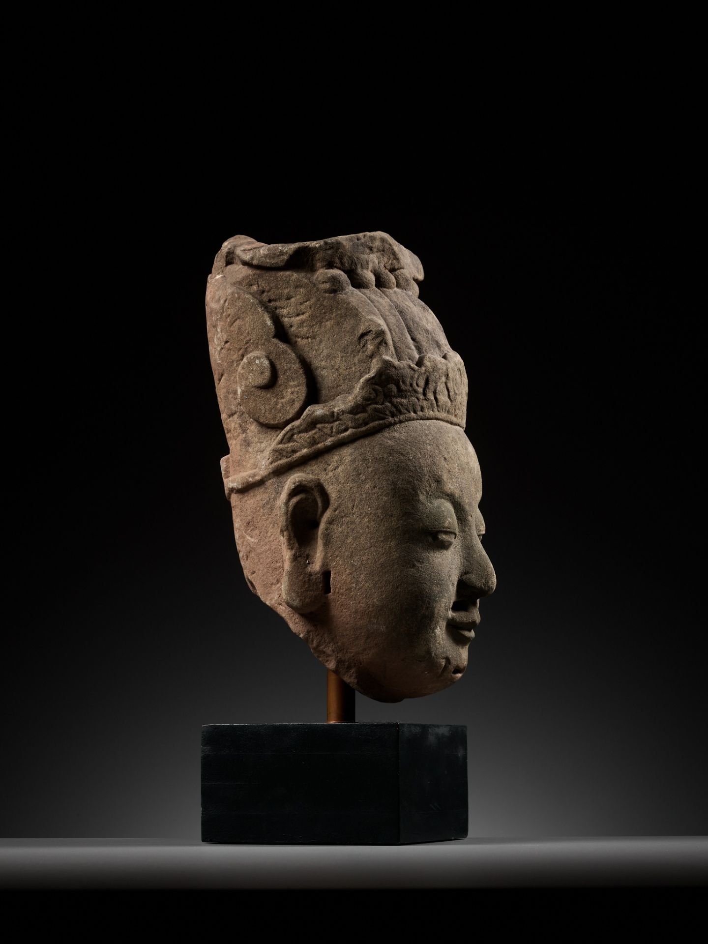 A SANDSTONE HEAD OF AN OFFICIAL, MING DYNASTY - Image 9 of 11