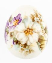 SMALL RUSSIAN EASTER EGG SHOWING FLOWERS