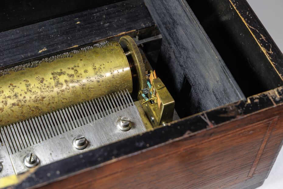 ROLLER MUSIC BOX POSSIBLY FORTE-PIANO, 19TH CENTURY. - Image 2 of 5