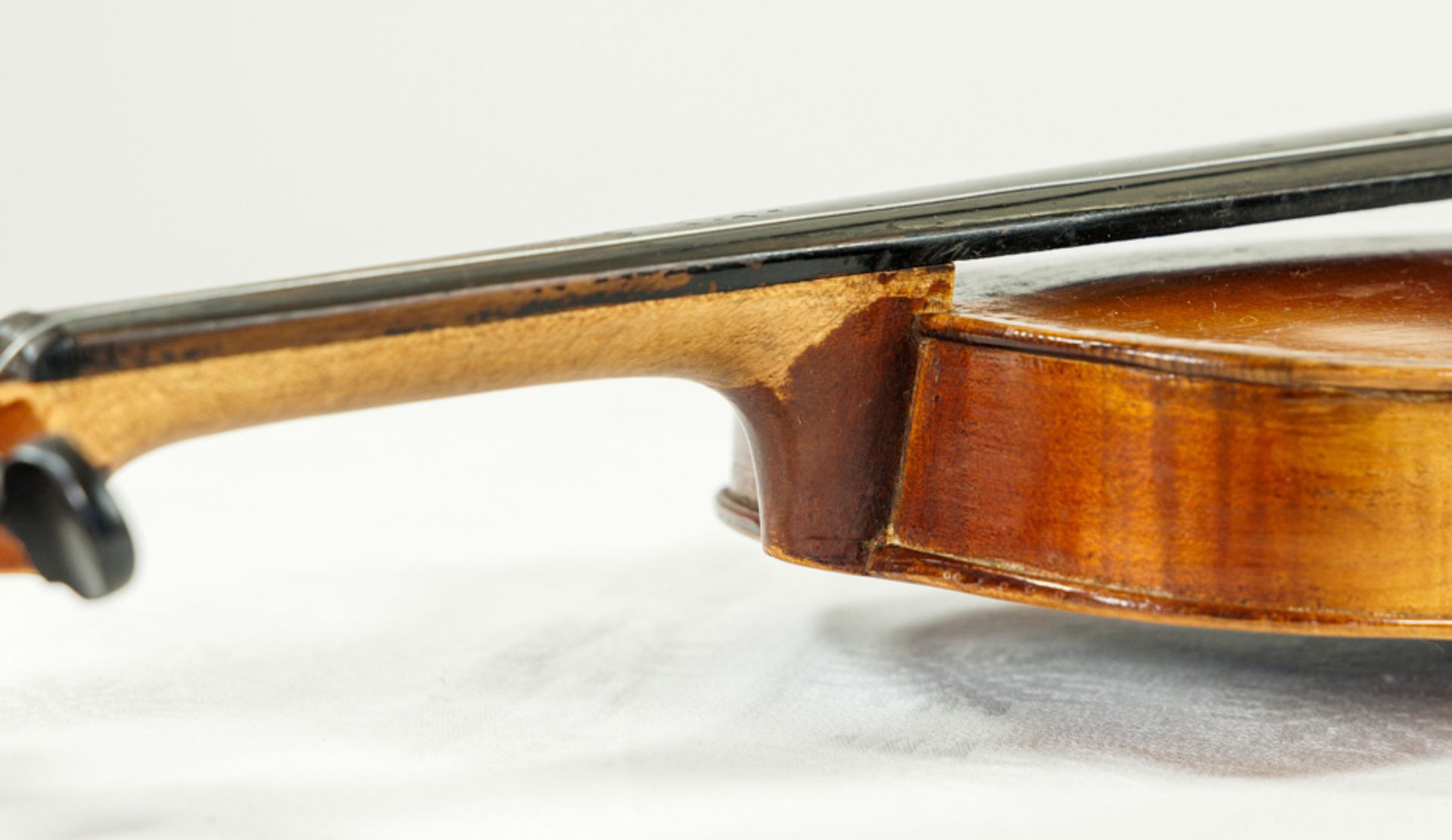 OLD VIOLIN WITH VIOLIN CASE - Image 5 of 6