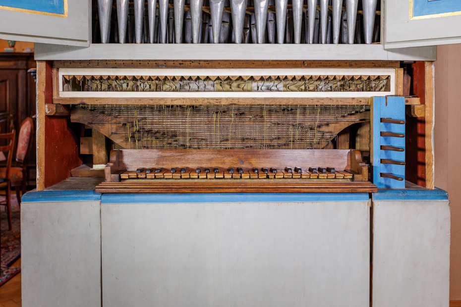 UNSIGNED ITALIAN ORGAN WITH ATTACHED PEDAL, EMIGLIA ROMANA CIRCA 1700 - Image 5 of 10