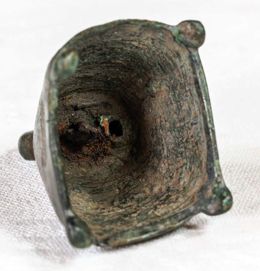 CONVOLUTE OF 4 SMALL, HISTORICAL BELLS - Image 6 of 10