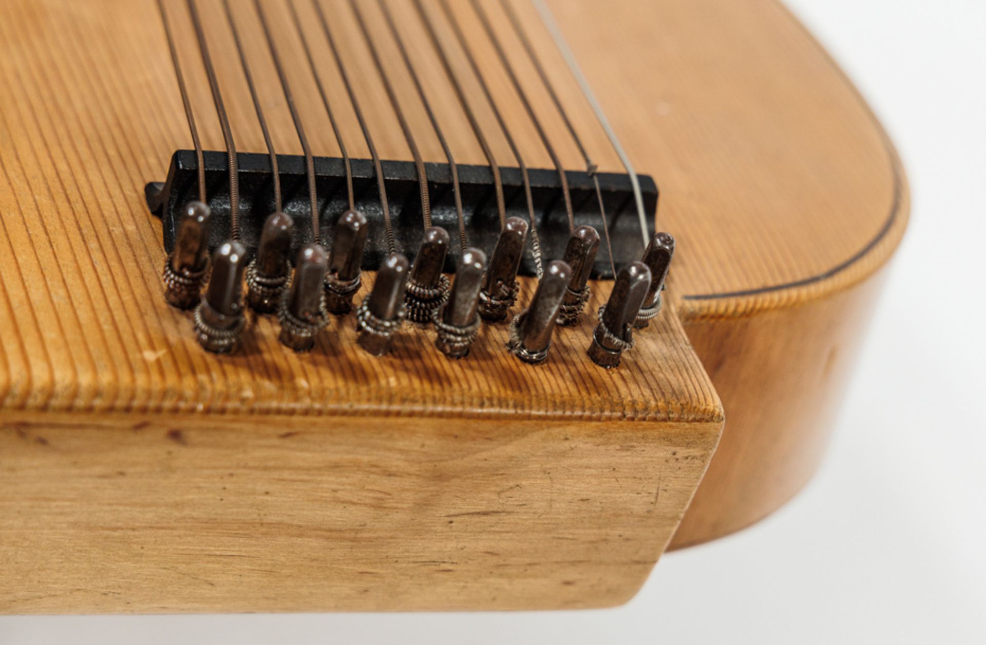 CONVOLUTE: HARP ZITHER AND STOESSEL'S BASSLUTE, 20TH CENTURY - Image 7 of 9