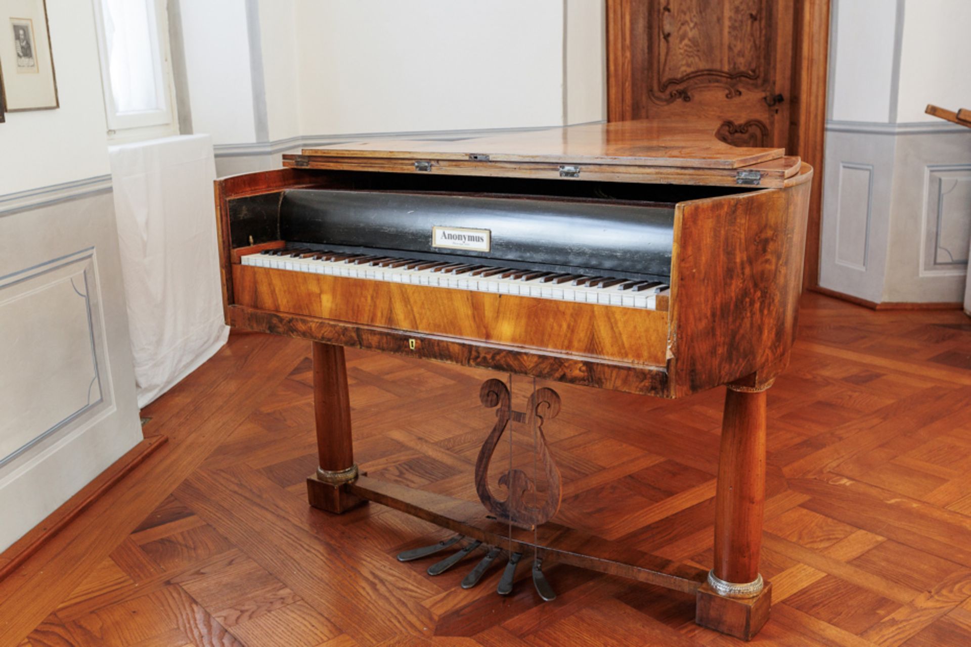 VIENNESE FORTEPIANO, SIGNATURE LOST, CIRCA 1825-1830 - Image 2 of 5