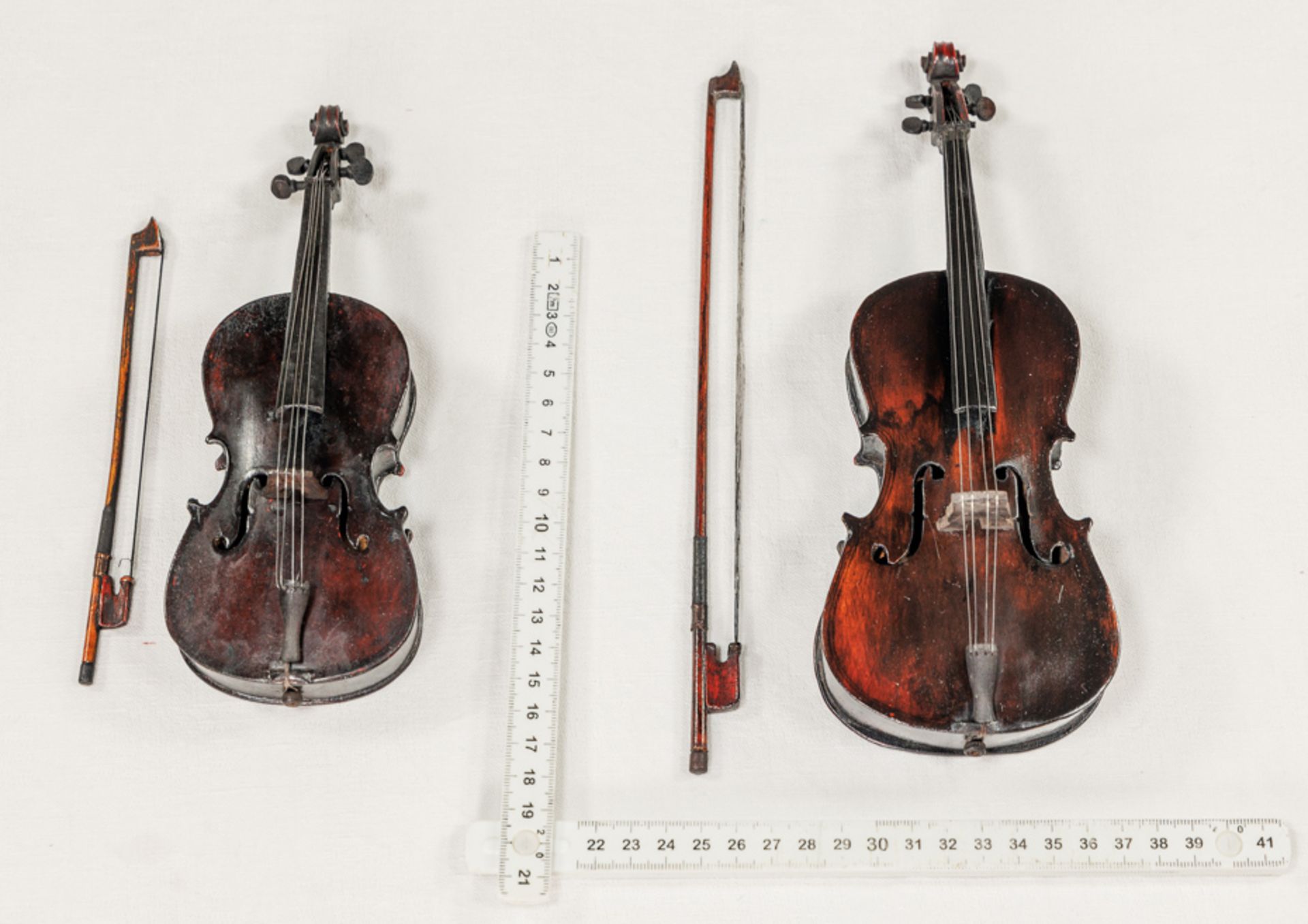 MINIATURE CELLO AND MINIATURE DOUBLE BASS, MATCHING CASES AND BOWS - Image 3 of 6