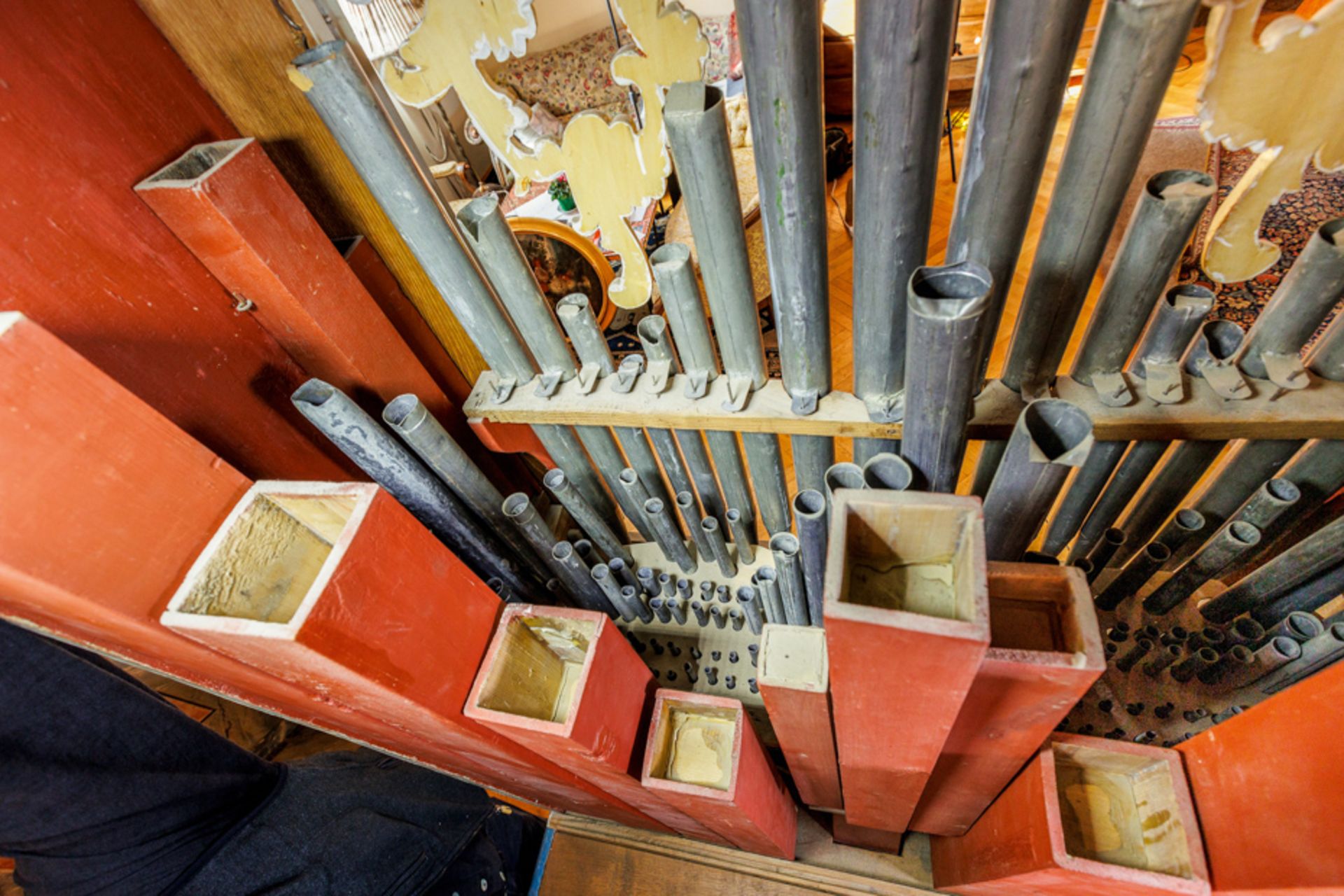 UNSIGNED ITALIAN ORGAN WITH ATTACHED PEDAL, EMIGLIA ROMANA CIRCA 1700 - Image 8 of 10