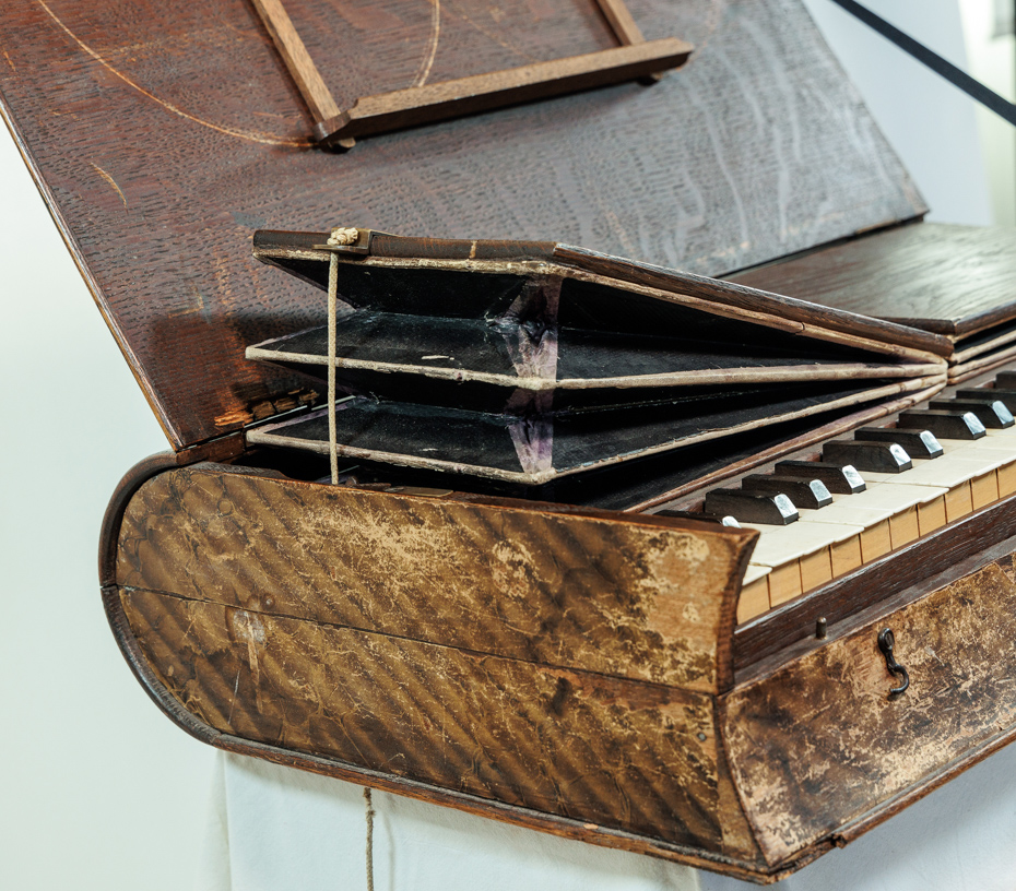 UNSIGNED BIBLE HARMONIUM, PROBABLY FRANCE CIRCA 1860 - Image 4 of 5