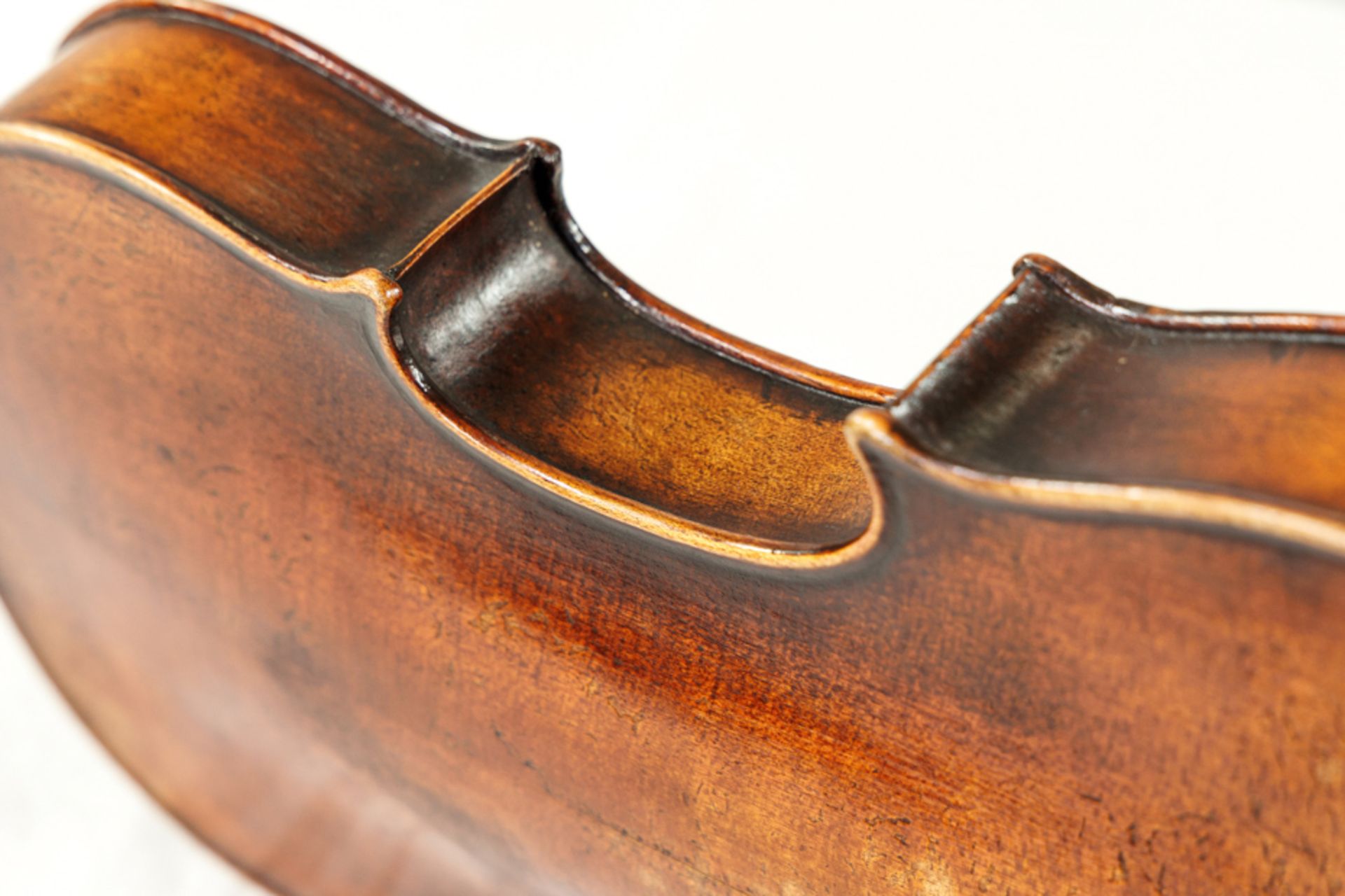 HISTORICAL VIOLIN LUDOVICUS RICOZALI CREMONA WITH CASE AND BOW - Image 6 of 8