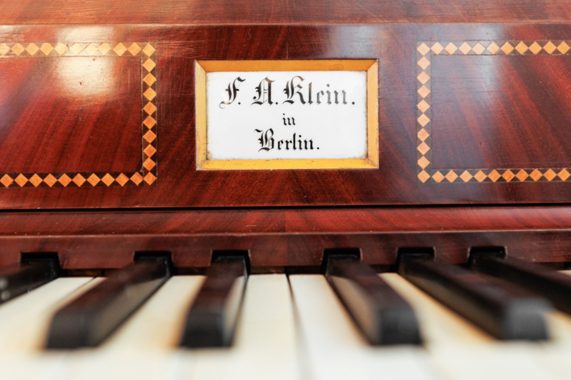LYRE PIANO SIGNED F.A. KLEIN, BERLIN CIRCA 1830-1835 - Image 2 of 3