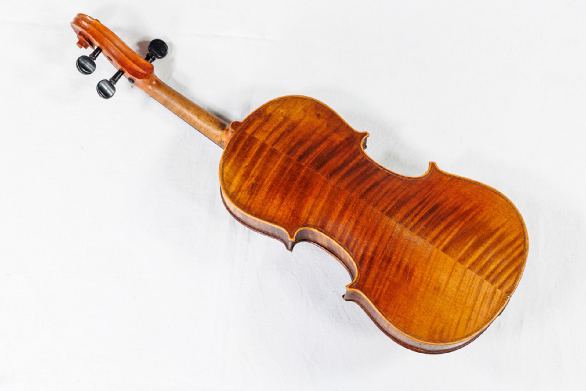 UNSIGNED HISTORICAL VIOLIN - Image 2 of 2