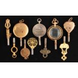 Mixed lot with 10 pocket watch keys, various designs, some gold plated 