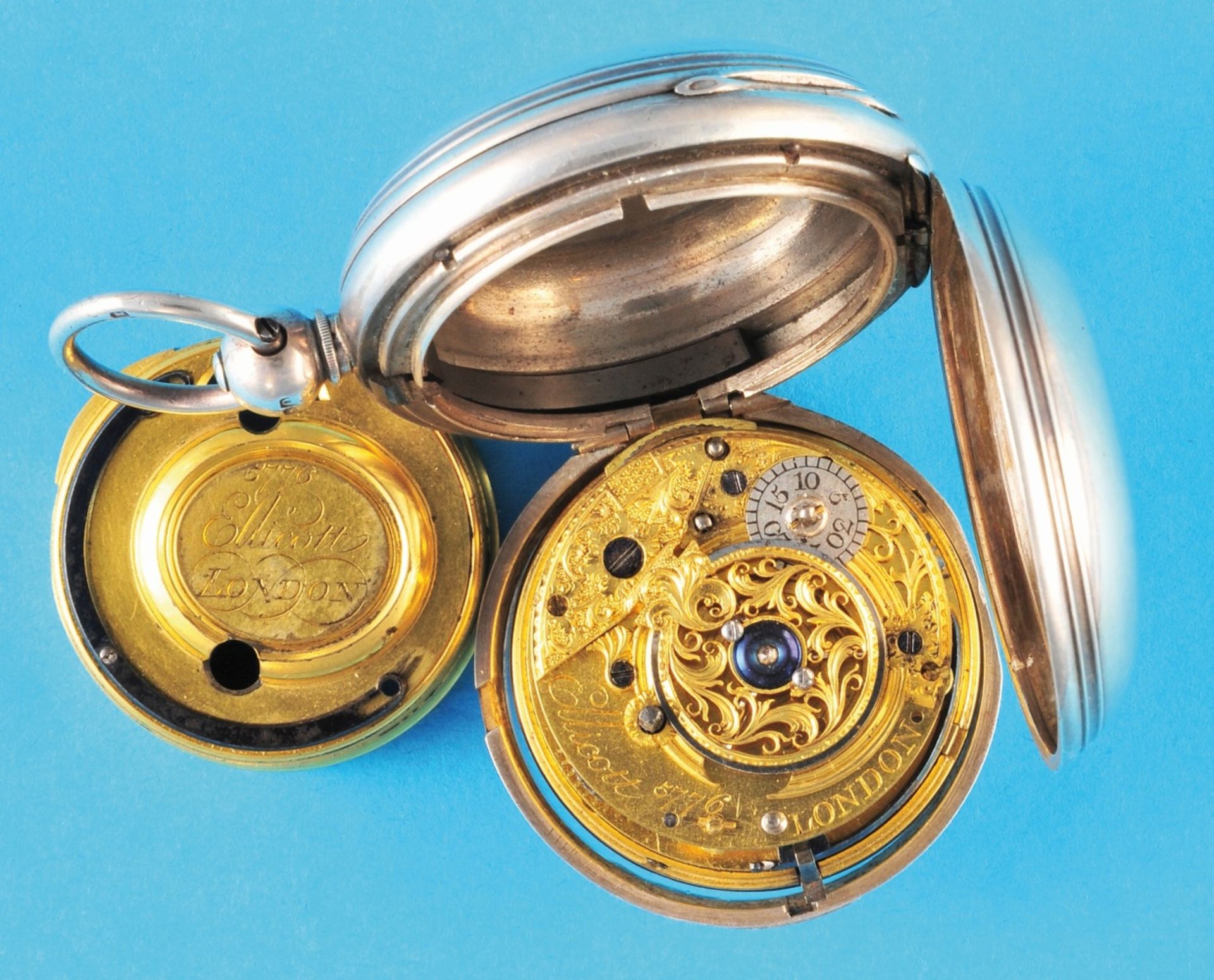 Silver pocket watch with jumping cover, central second hand and early cylinder escapement