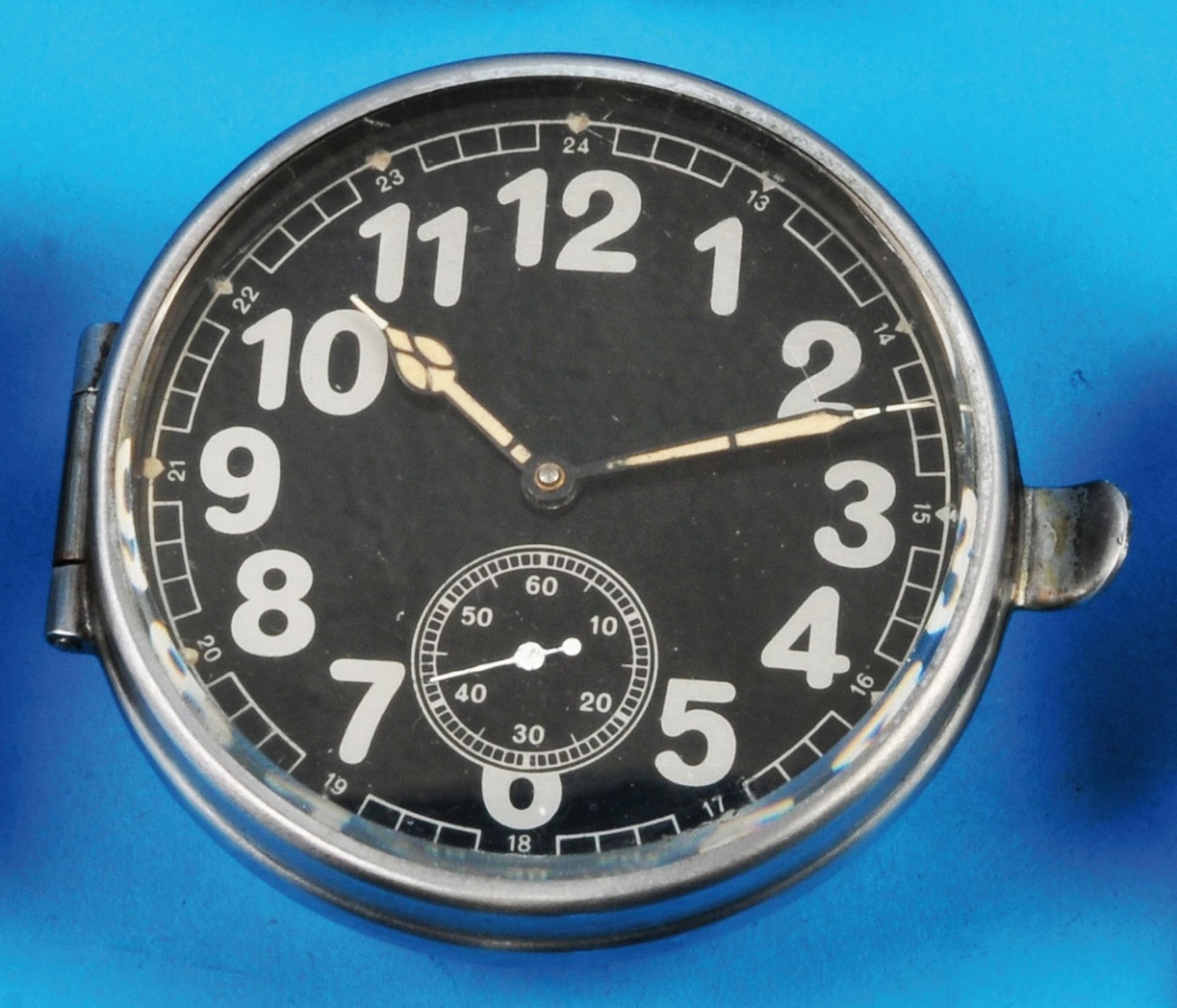 Kienzle on-board clock, "Heereseigentum 1943", hinged case