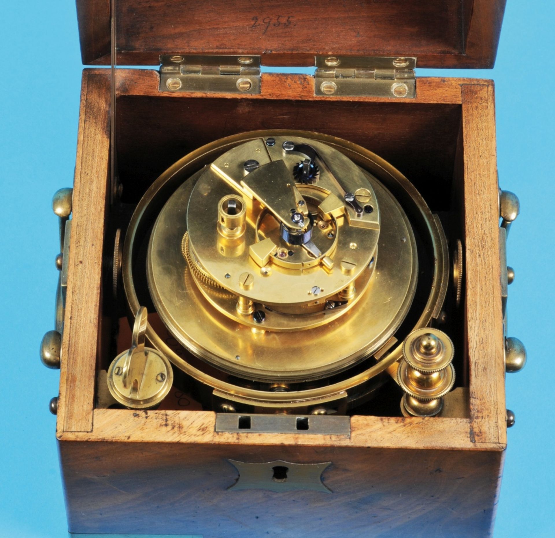 Small, early ship's chronometer, Thomas Hall, London, No. 1519, 3-piece wooden case. - Bild 2 aus 2