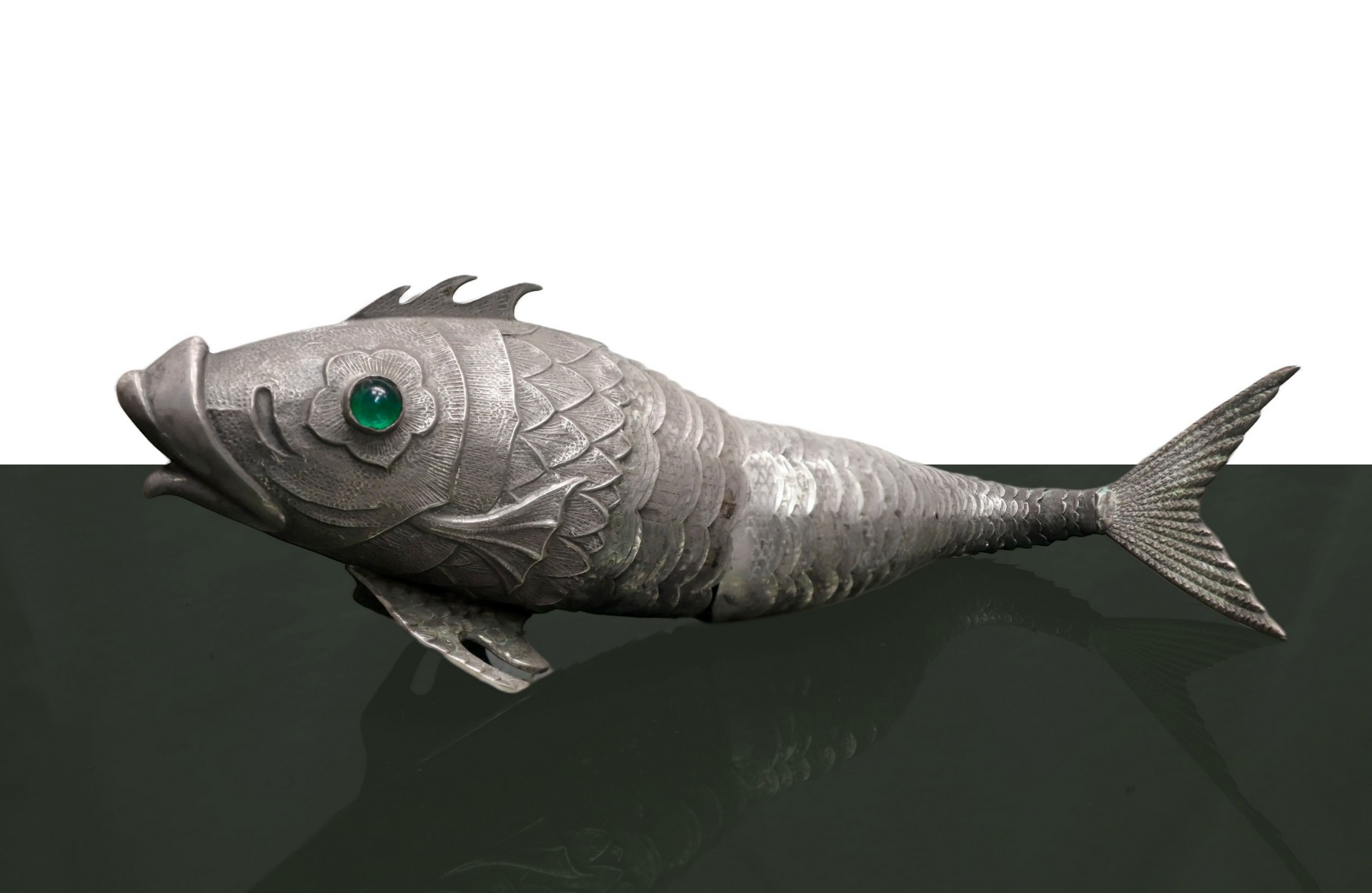 Fish in 915 silver, articulated with eyes in green paste, Spain, 20th century - Bild 2 aus 5