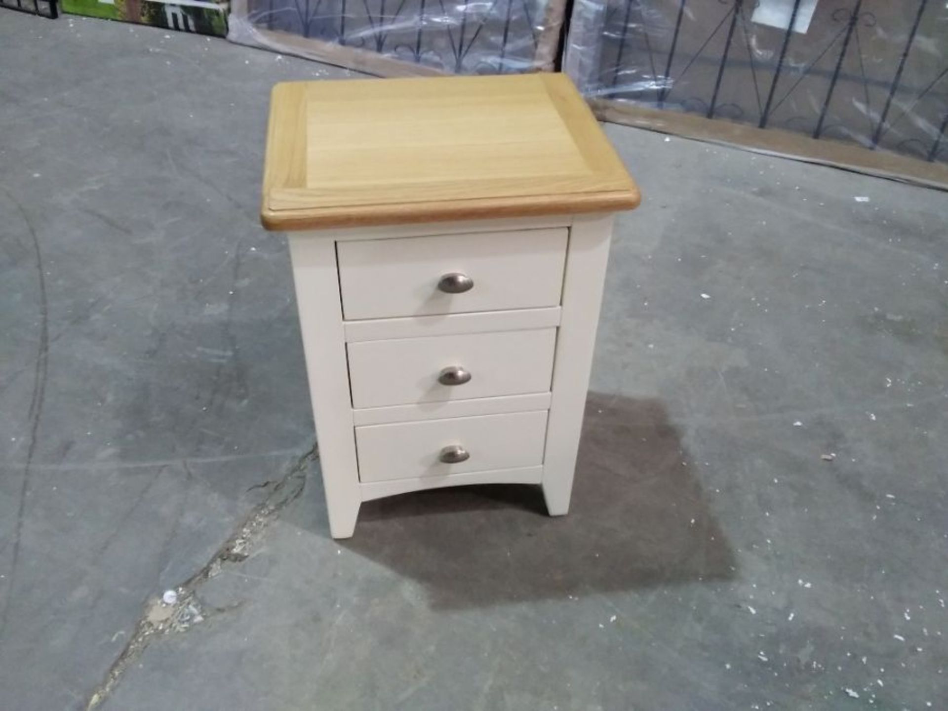 GLOUCESTER IVORY PAINTED AND OAK 3 DRAWER BEDSIDE