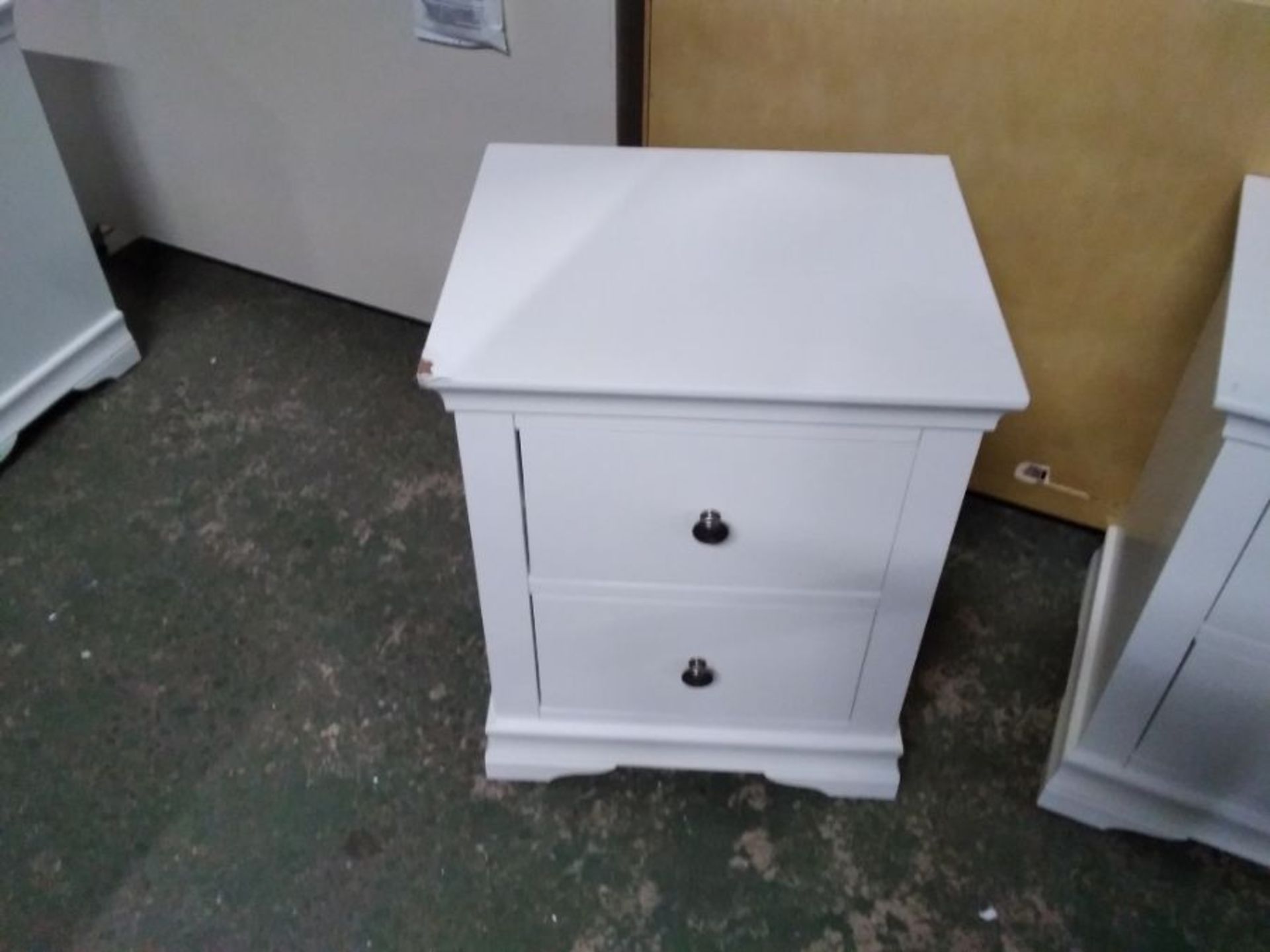 FLORENCE WHITE PAINTED 2 DRAWER BEDSIDE ( DAMAGE)