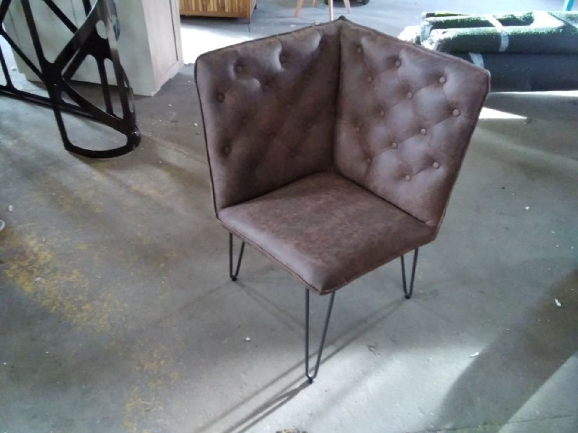 INDUSTRIAL BROWN BUTTON BACK CORNER BENCH