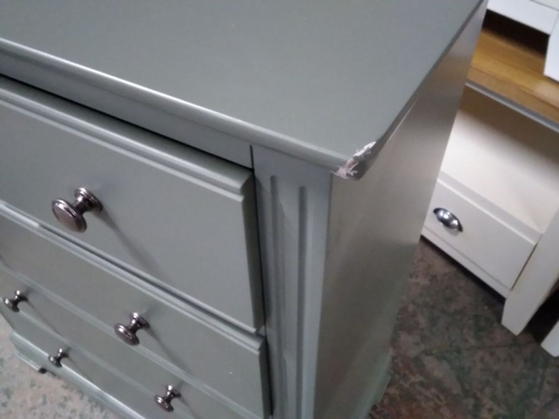 BANBURY CACTUS GREEN 2/3 CHEST OF DRAWERS (DAMAGED - Image 3 of 4