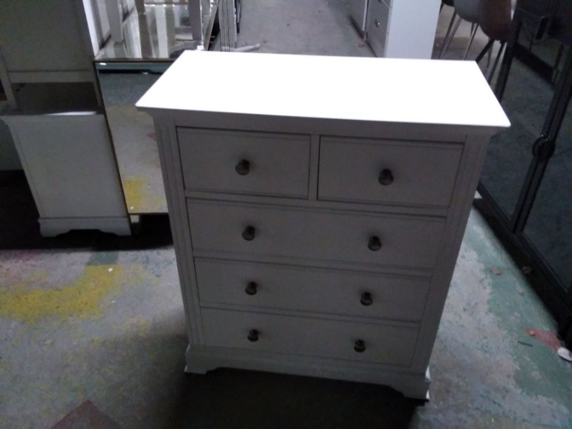 BANBURY WHITE PAINTED 2 OVER 3 DRAWER CHEST (DAMAGED)