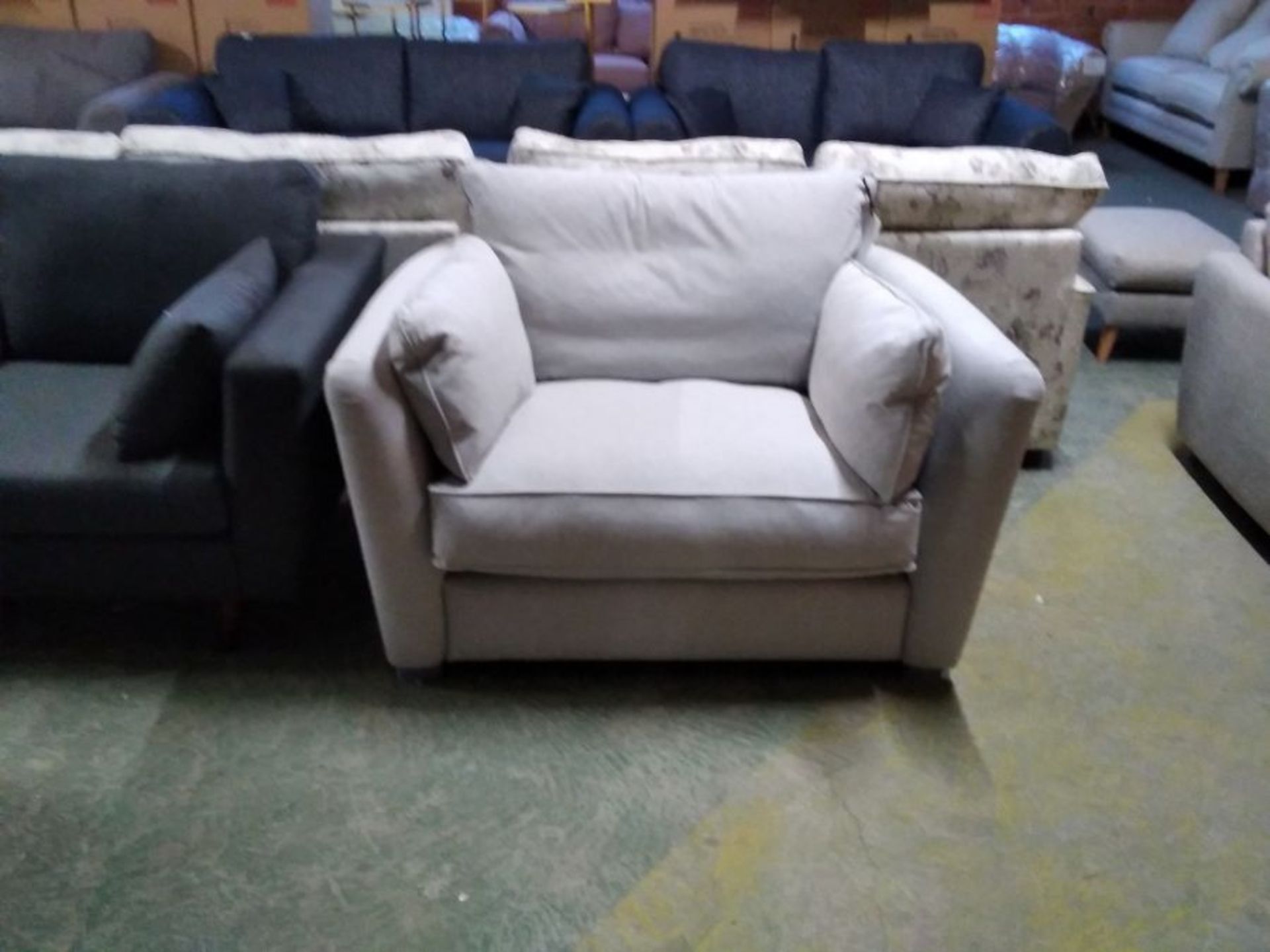 GREY LARGE SNUG CHAIR (TROO2859-WO1180158)