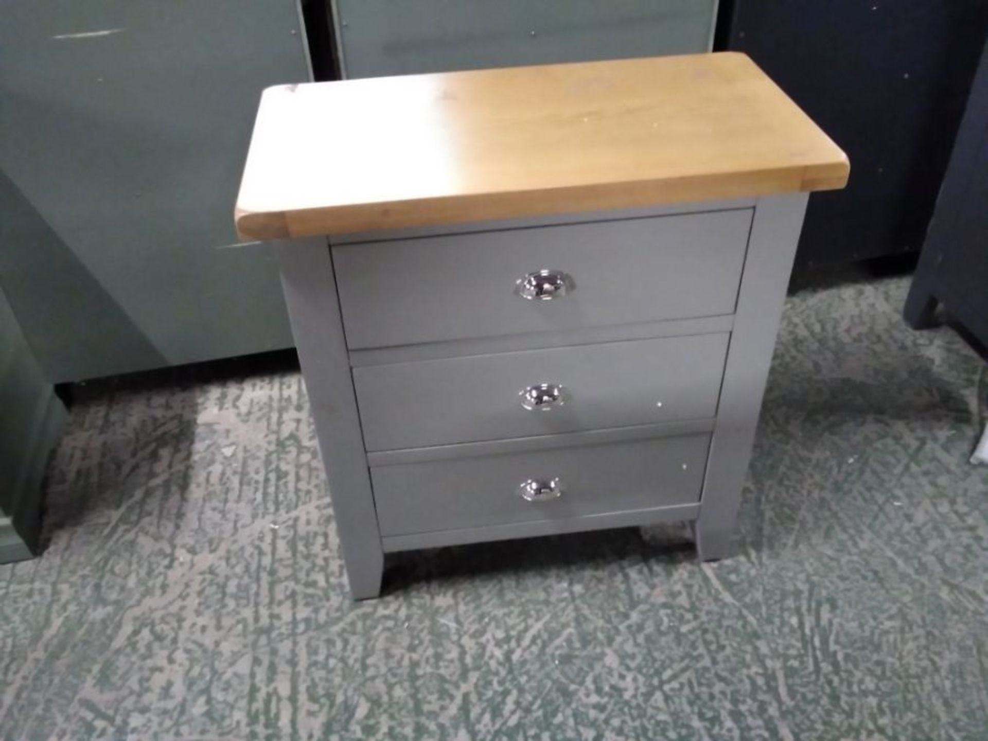 HAMPSHIRE GREY PAINTED AND OAK 3 DRAWER CHEST (MAR