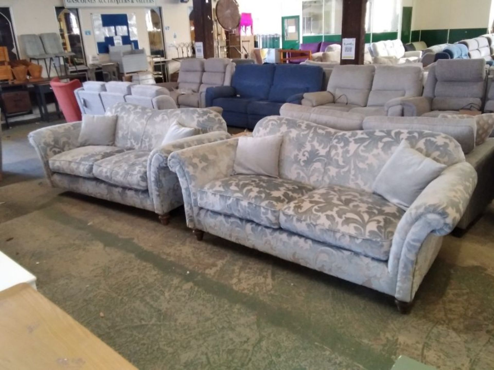 BLUE FLORAL PATTERNED 2 SEATER X 2 (USED, MISSING FOOT) (TROO288