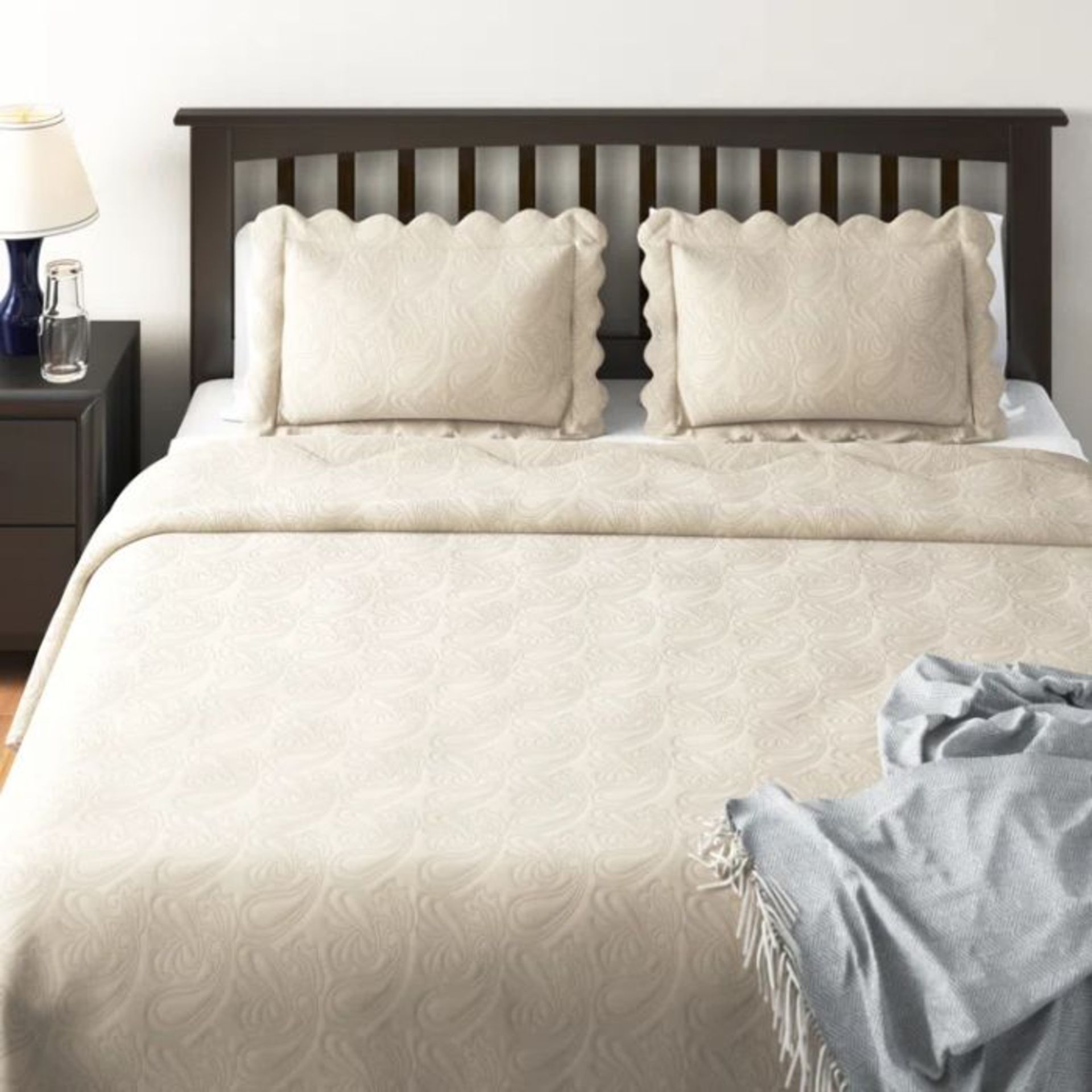 Lark Manor, Pesmes Bedspread Set (CREAM) (250 X 230 cm) - RRP £32.99(EBLY1011 - 29072/31)