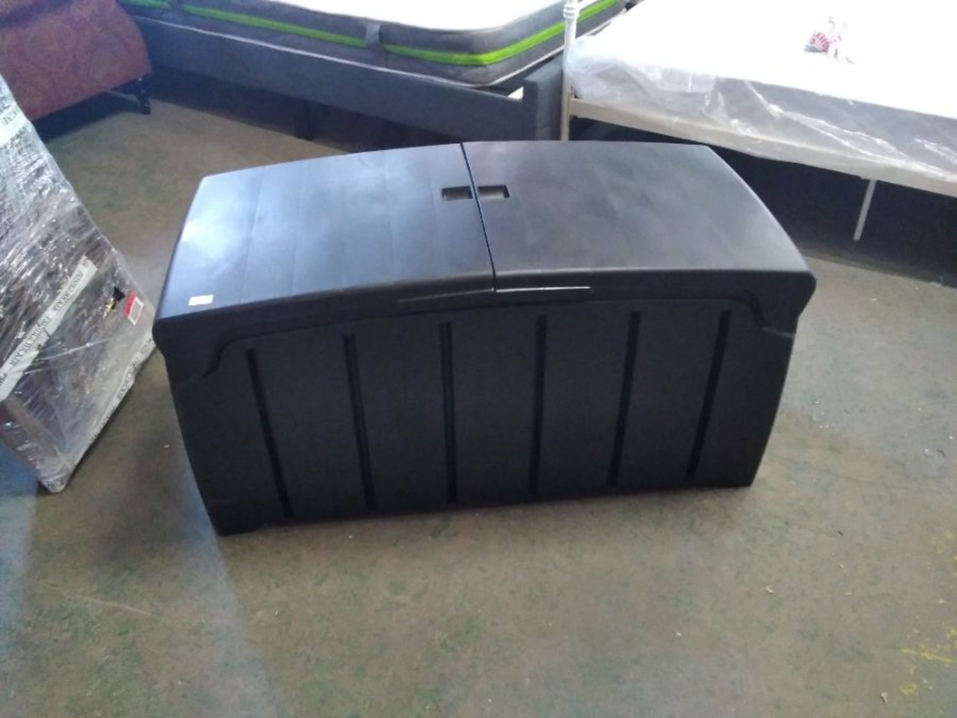 WFX Utility,322L Plastic Storage Box (U002948904) RRP -£49.95 (29565/12 -DRYA1198)