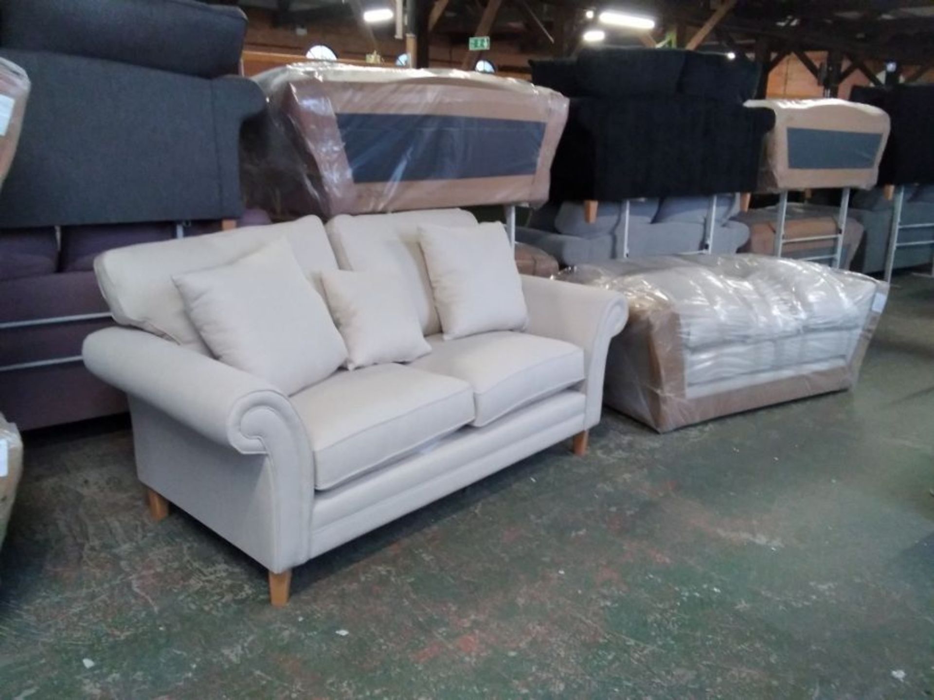 EX SHOWROOM MOSTA AOSTA NATURAL 3 SEATER AND 2 SE